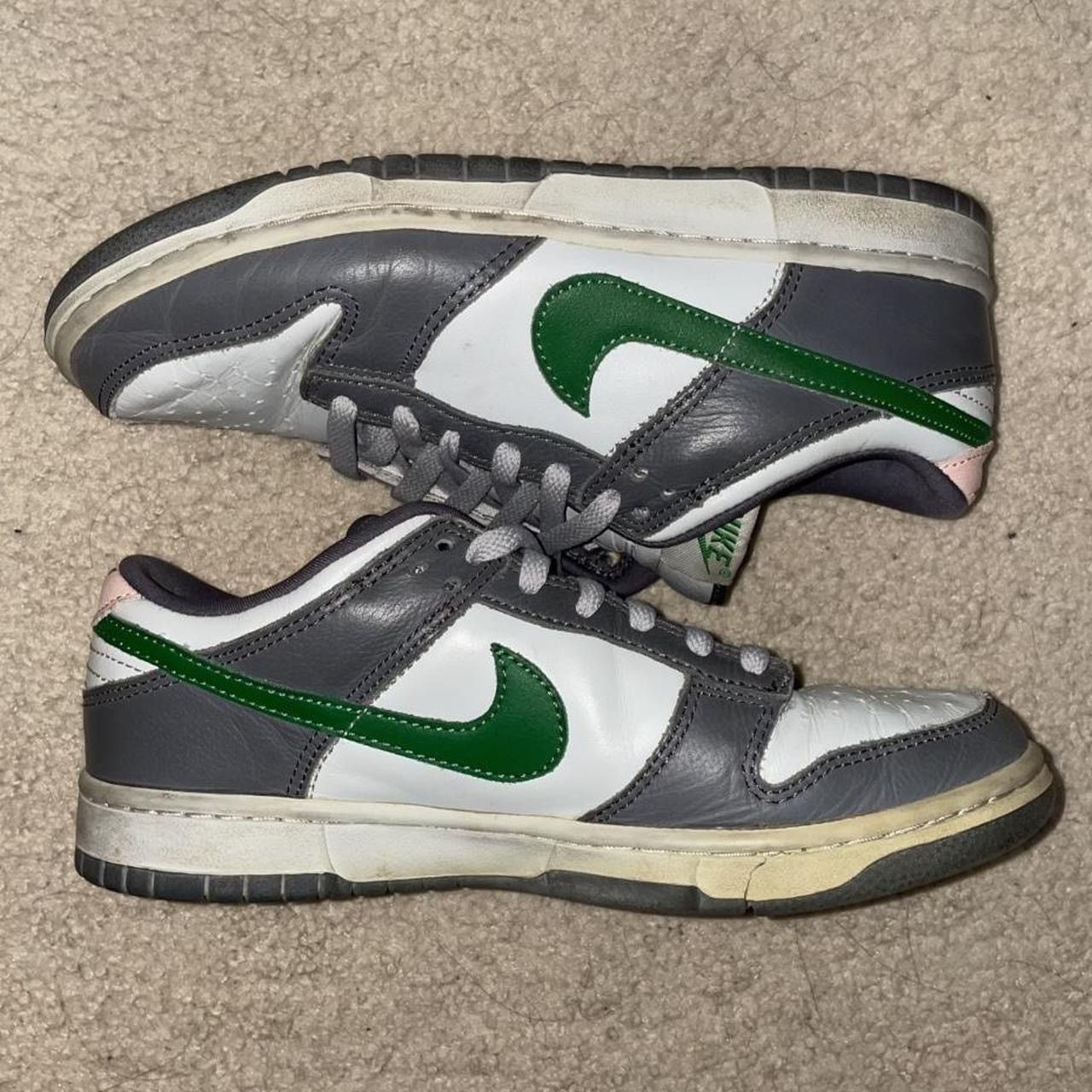 Nike Nike vintage 2003 grey green dunk shoe Size US 7.5 / EU 40-41 - 2 Thumbnail