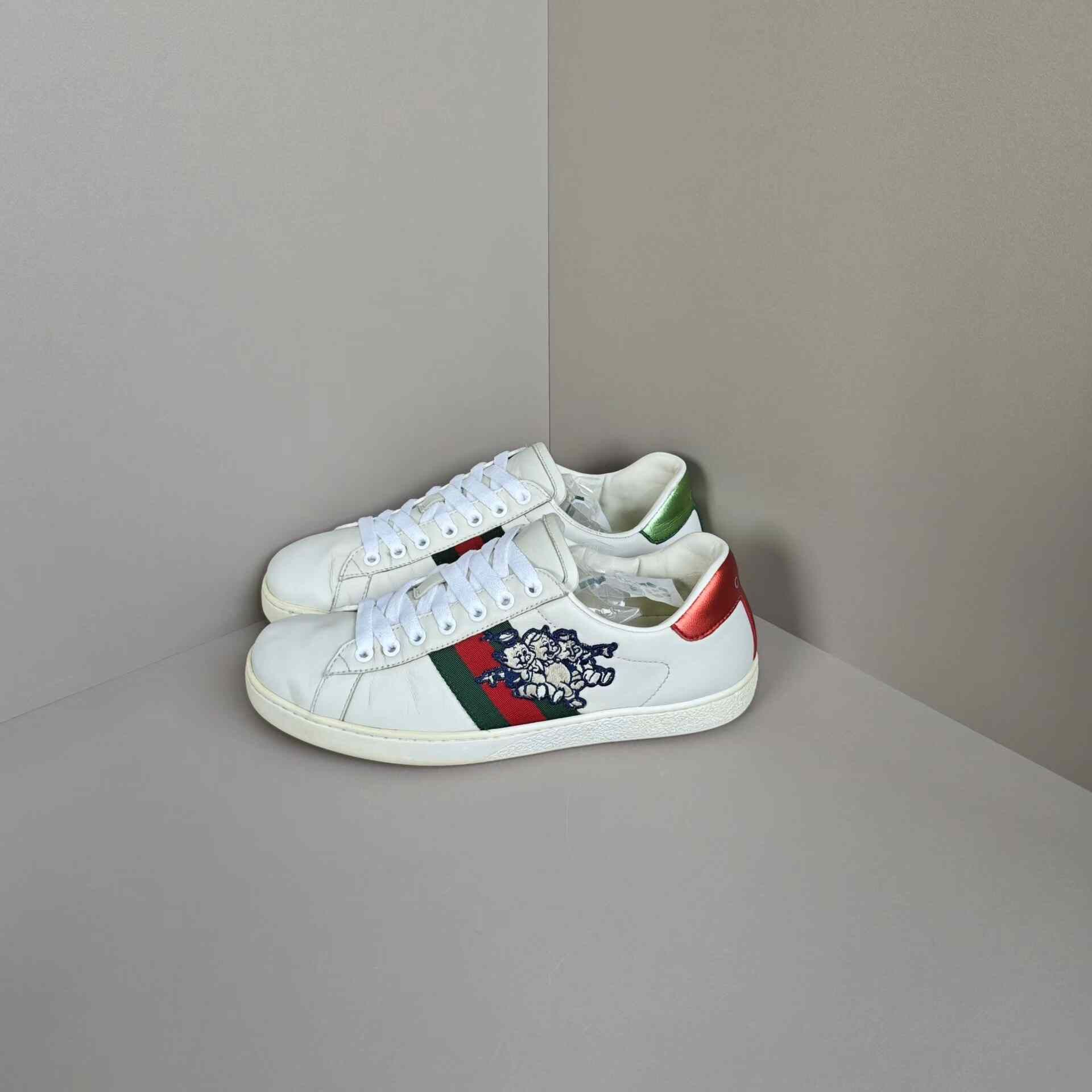 Gucci Gucci Lowtop Sneakers us_8 Women Size US 8 / IT 38 - 1 Thumbnail