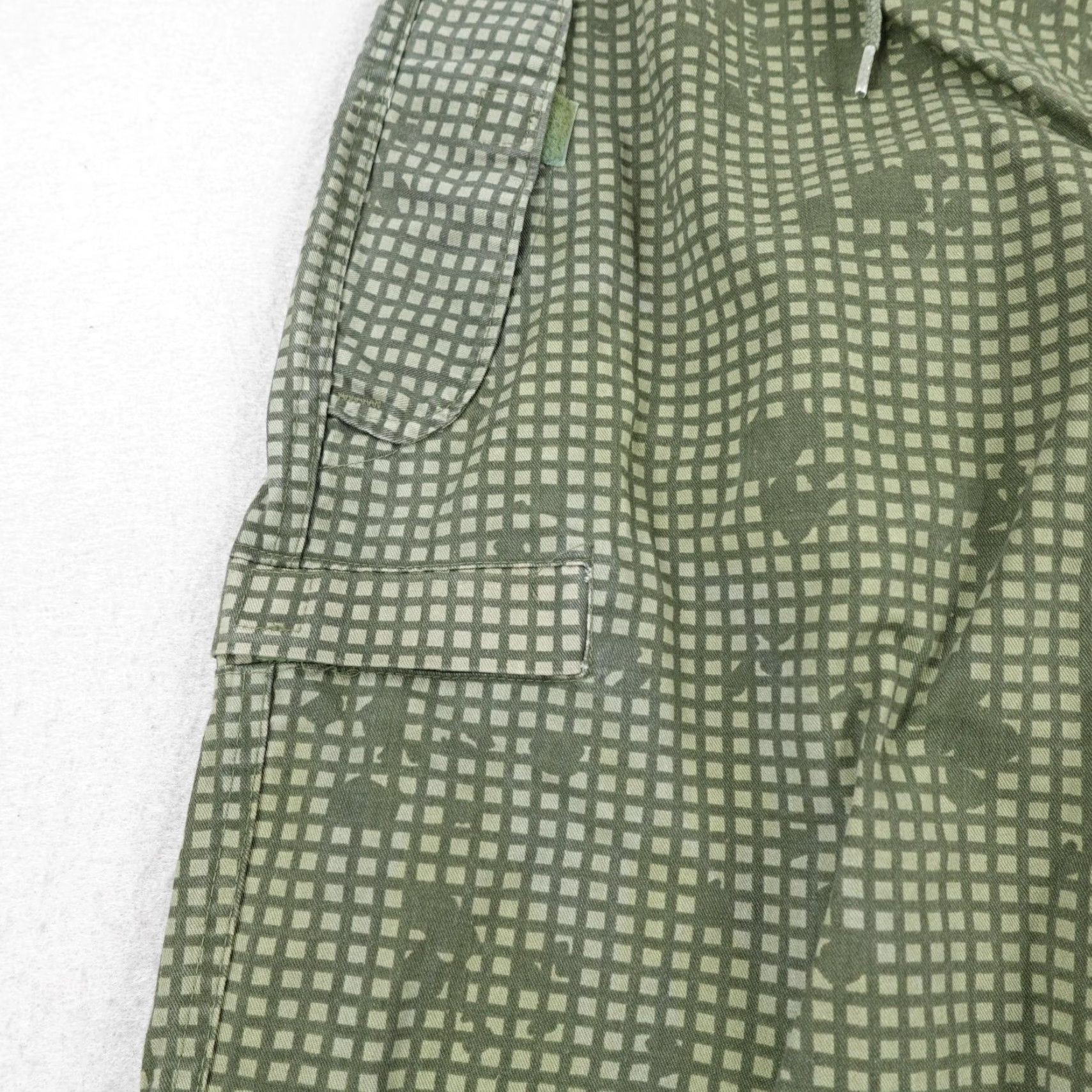 Vintage VINTAGE US ARMY PANTS Medium Desert Night Camo Camouflage 80s Cold War Trousers Men Regular Cargo Green Camouflage Pattern Workwear Mens Size US 31 - 3 Thumbnail