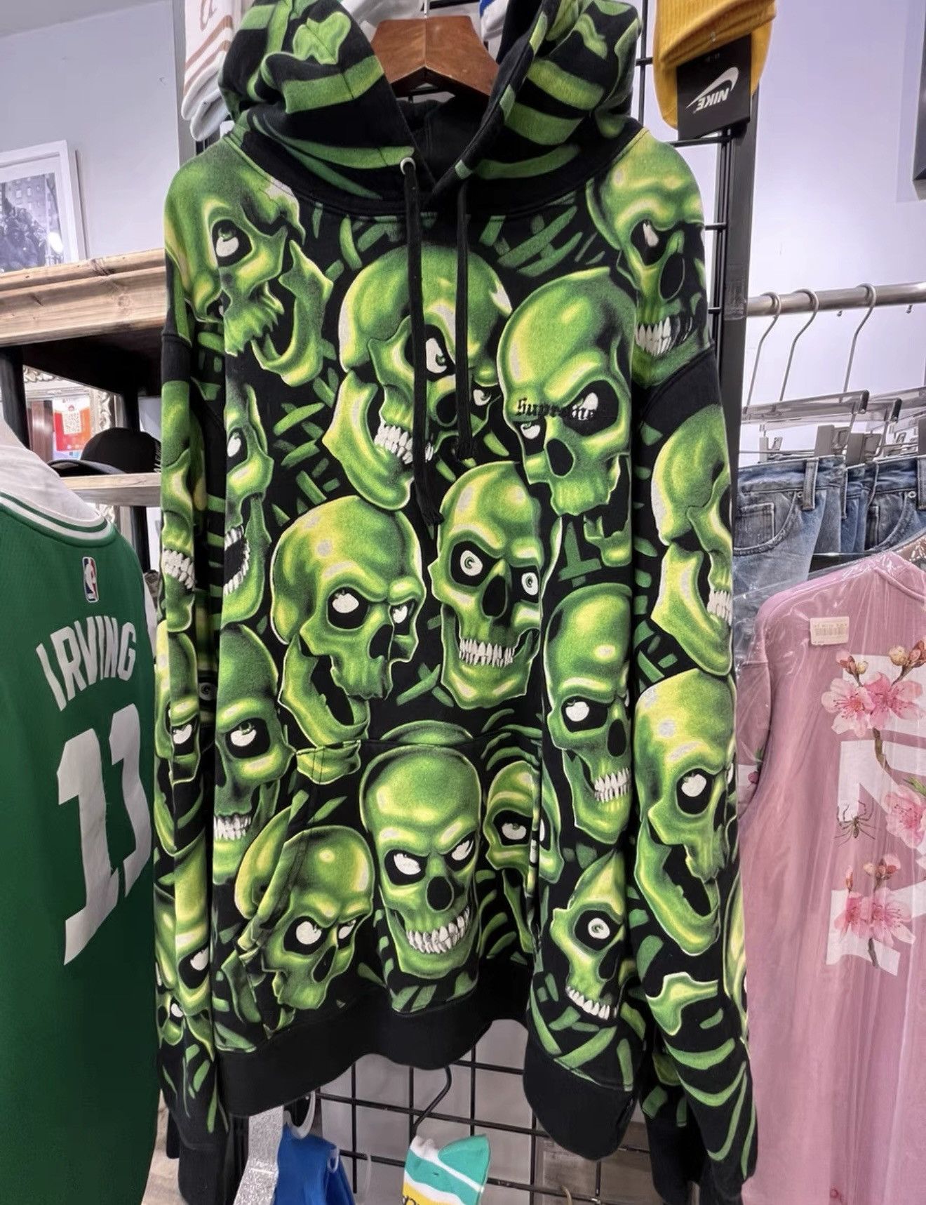 トップス 00s SUPREME skull logo sweatshirt M 00s SUPREME skull logo sweatshirt M 【公式通販】