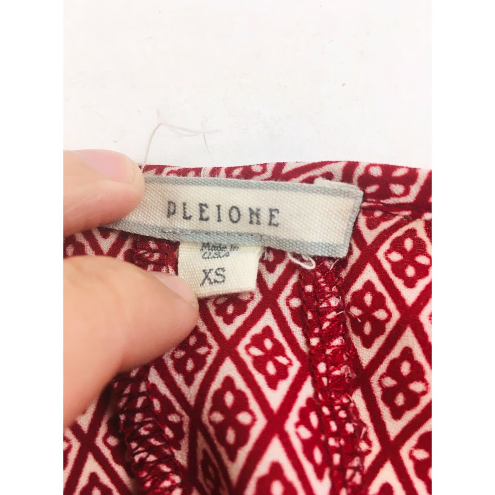 Vintage Pleione Shirt Women's XS Red Floral Round Neck Pleated Back Short Sleeve Size XS / US 0-2 / IT 36-38 - 7 Thumbnail