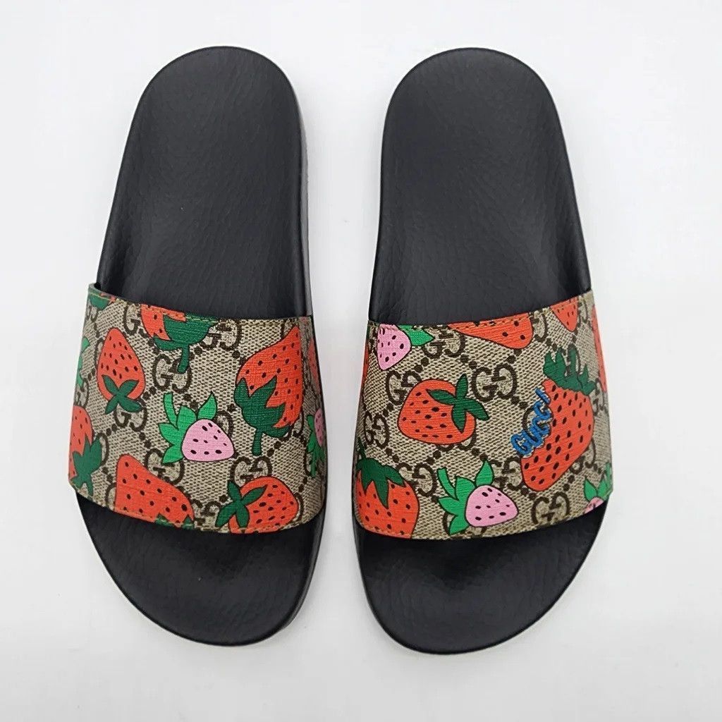 Gucci Strawberry Slides 35 Size US 5 / IT 35 - 5 Thumbnail