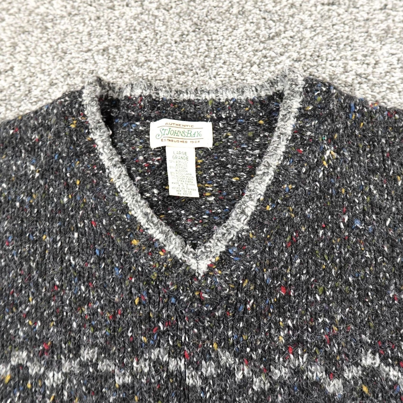Vintage VINTAGE St Johns Bay Sweater Mens L Gray Fair Isle V-Neck Pullover Knit Size US L / EU 52-54 / 3 - 3 Thumbnail