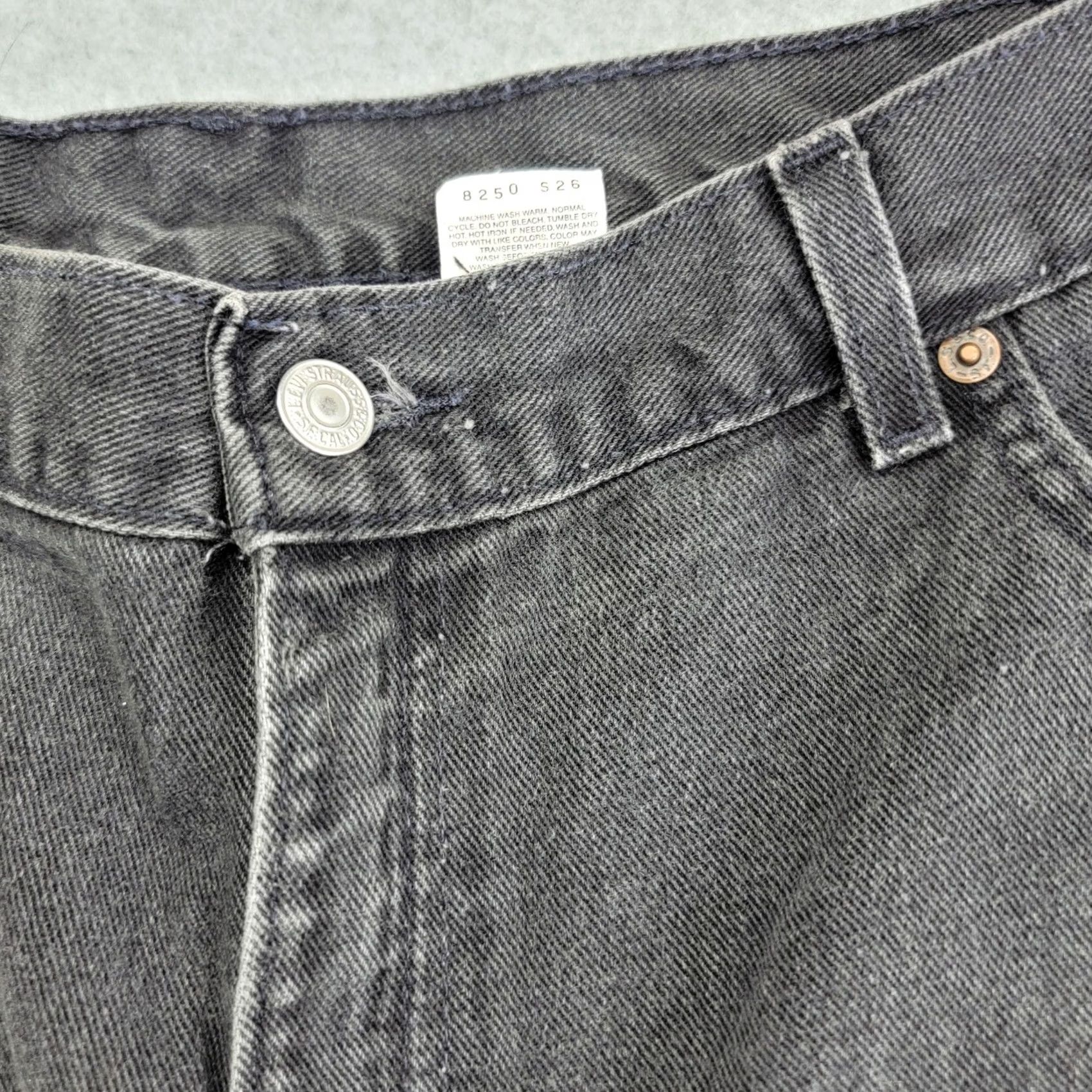 Levi's Womens Levis 550 Jeans Black Tapered Leg Relaxed Fit Short Denim Red Tab Size 38" / US 16 / IT 52 - 3 Thumbnail