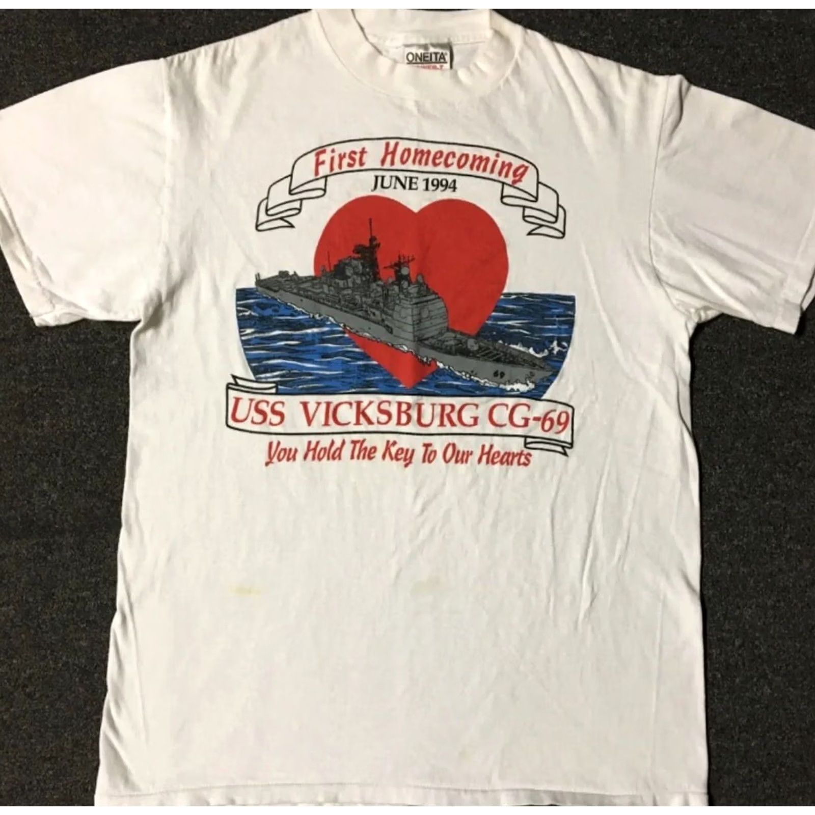 Vintage VINTAGE US Navy USS Vicksburg Battleship Shirt S White Short Sleeve Logo 90s Biker Punk Military Retro 80s Mens Size US S / EU 44-46 / 1 - 2 Thumbnail