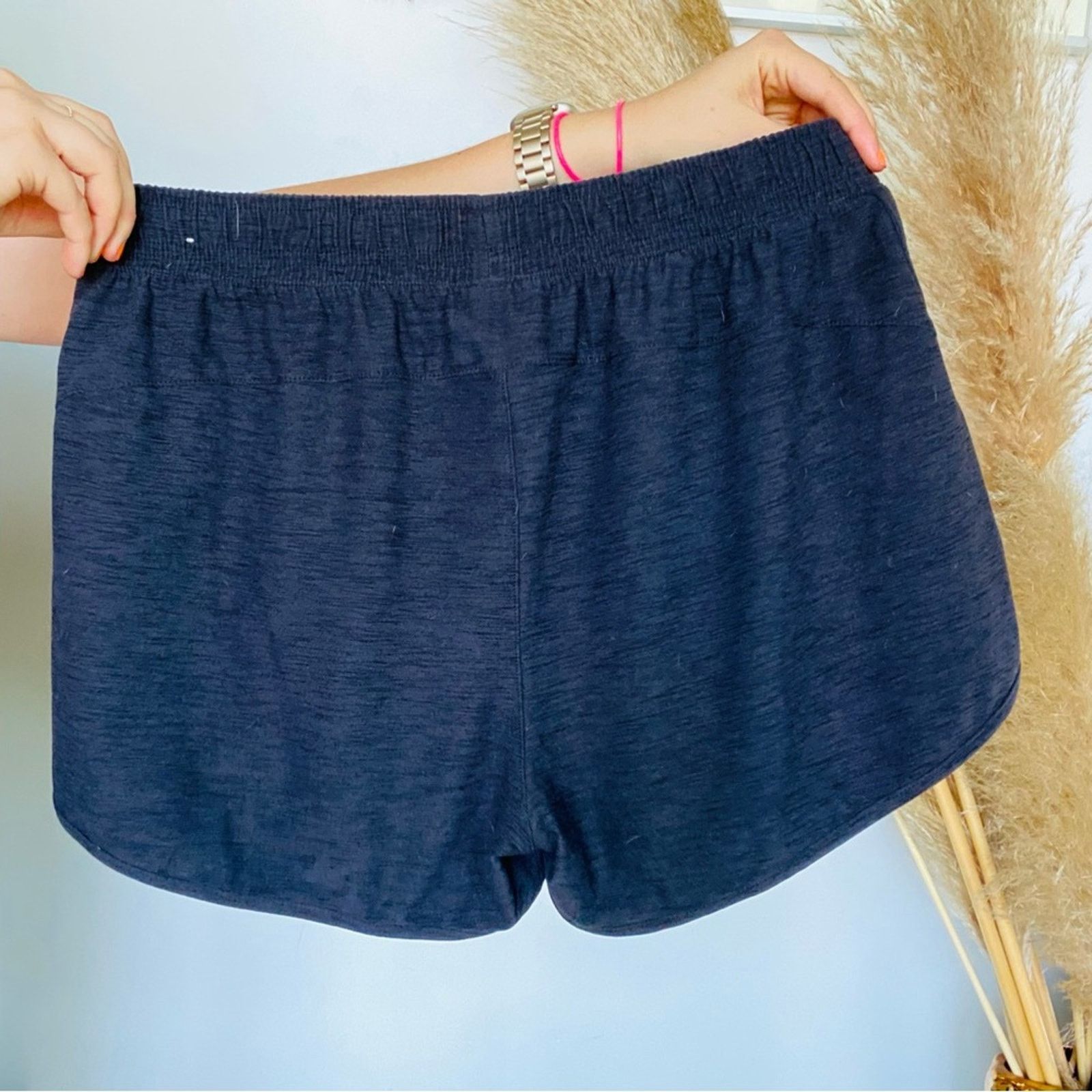 Old Navy NEW OLD NAVY ACTIVE Dark Grey Black Running Workout Shorts Size 28" / US 6 / IT 42 - 11 Thumbnail