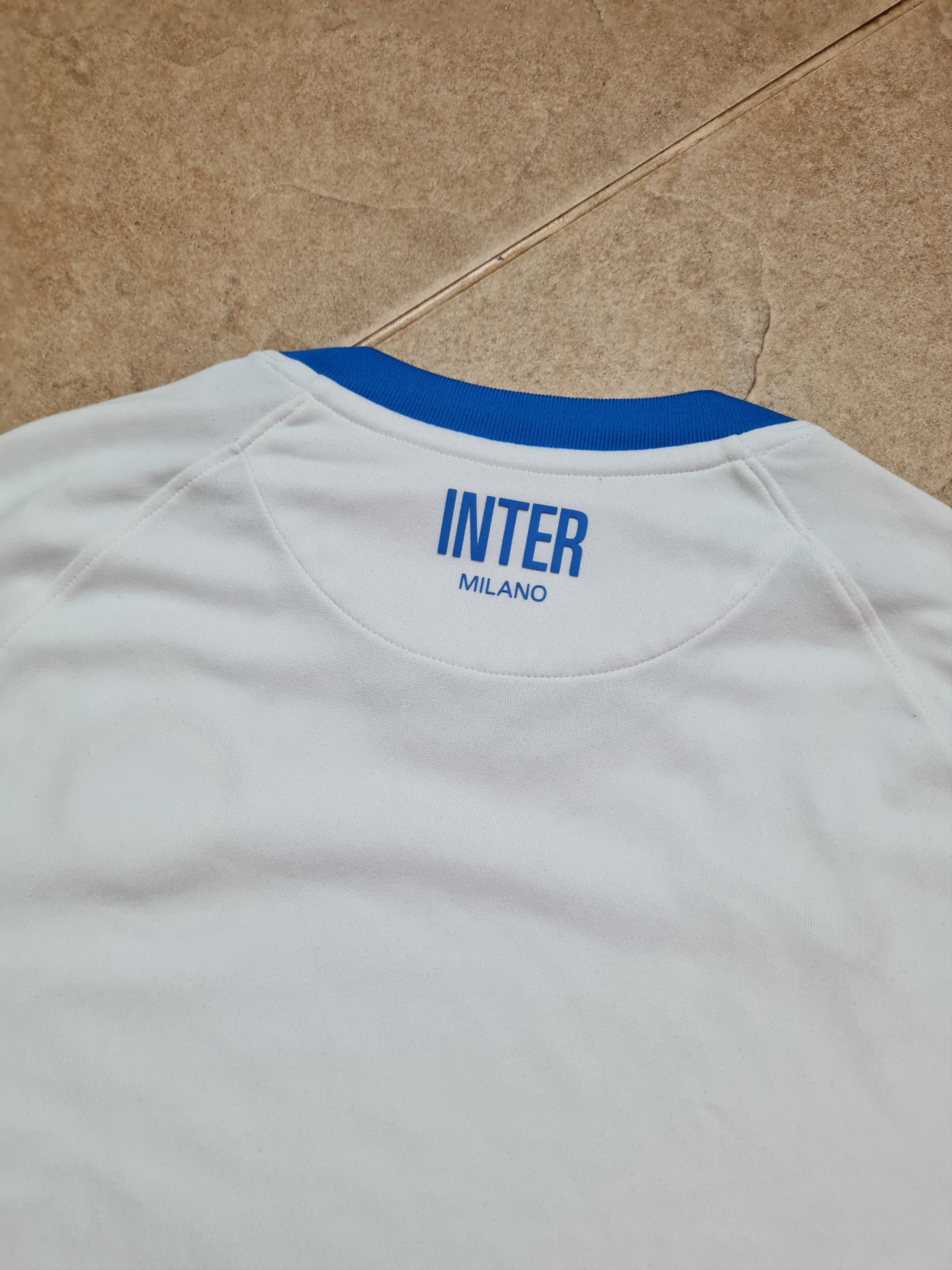 Nike Jersey Nike Inter 21-22 Lifestyle Shirt Leaked Would Have Size S / US 4 / IT 40 - 16 Thumbnail