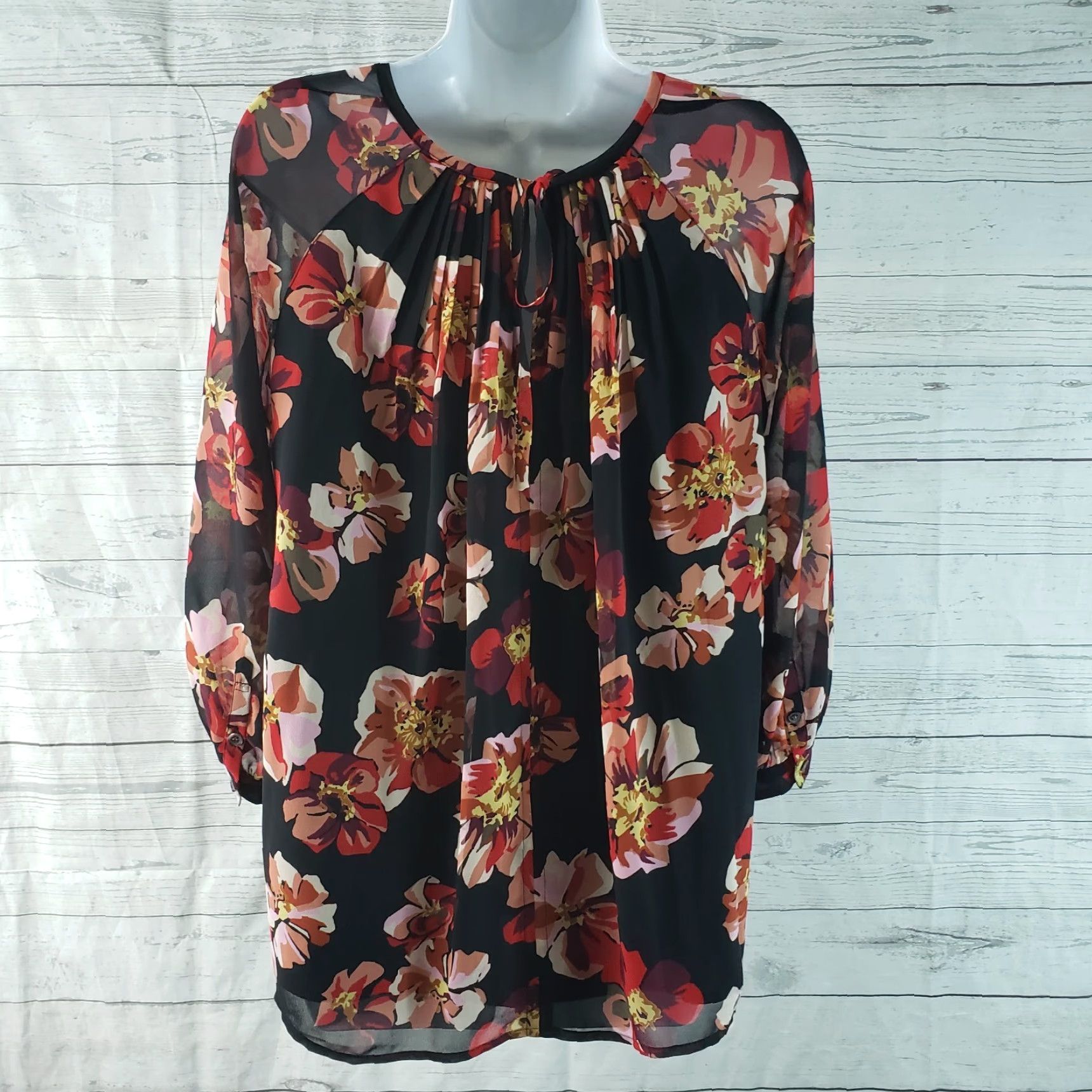 Madewell Madewell Womens Blouse Tie Back Bubble Sleeve Top Sz S Black Red Floral Round Neck 3/4 Sleeve Shirt Womens Size S / US 4 / IT 40 - 4 Thumbnail