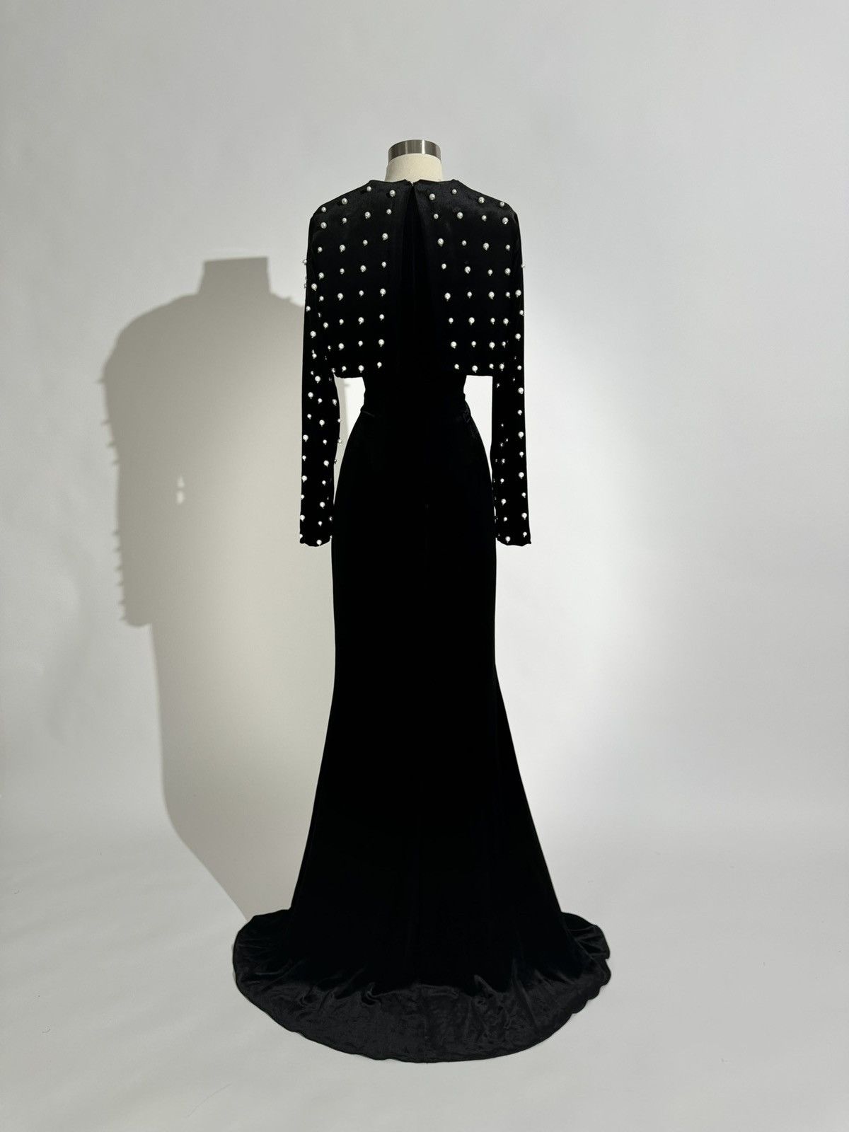 Other Brand New US 8 SAFIYAA Pearl Cape Evening Gown Size M / US 6-8 / IT 42-44 - 11 Thumbnail