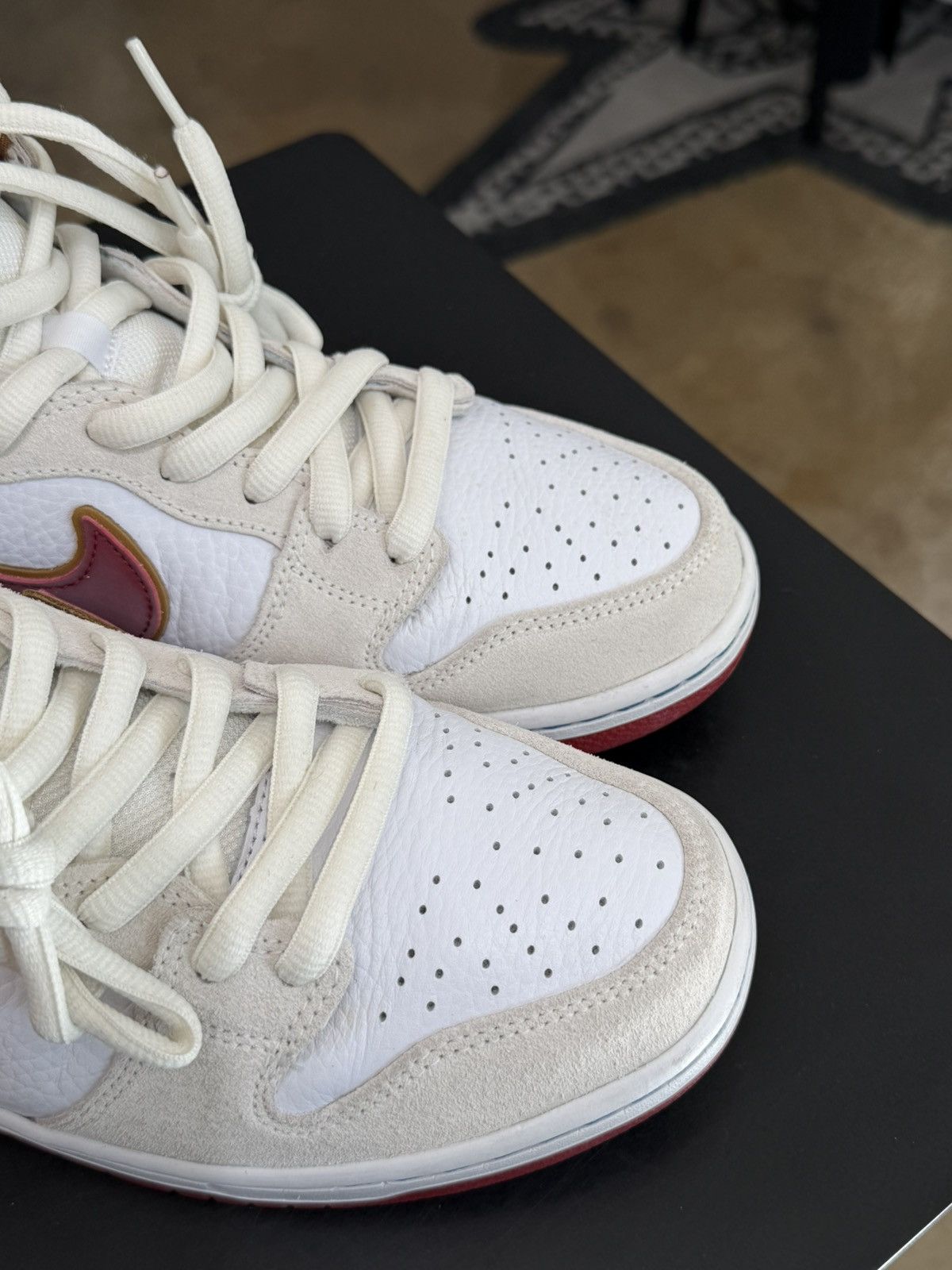 Nike Nike SB Dunk High Sail Bright Crimson Size 9.5 (2020) Size US 9.5 / EU 42-43 - 8 Thumbnail