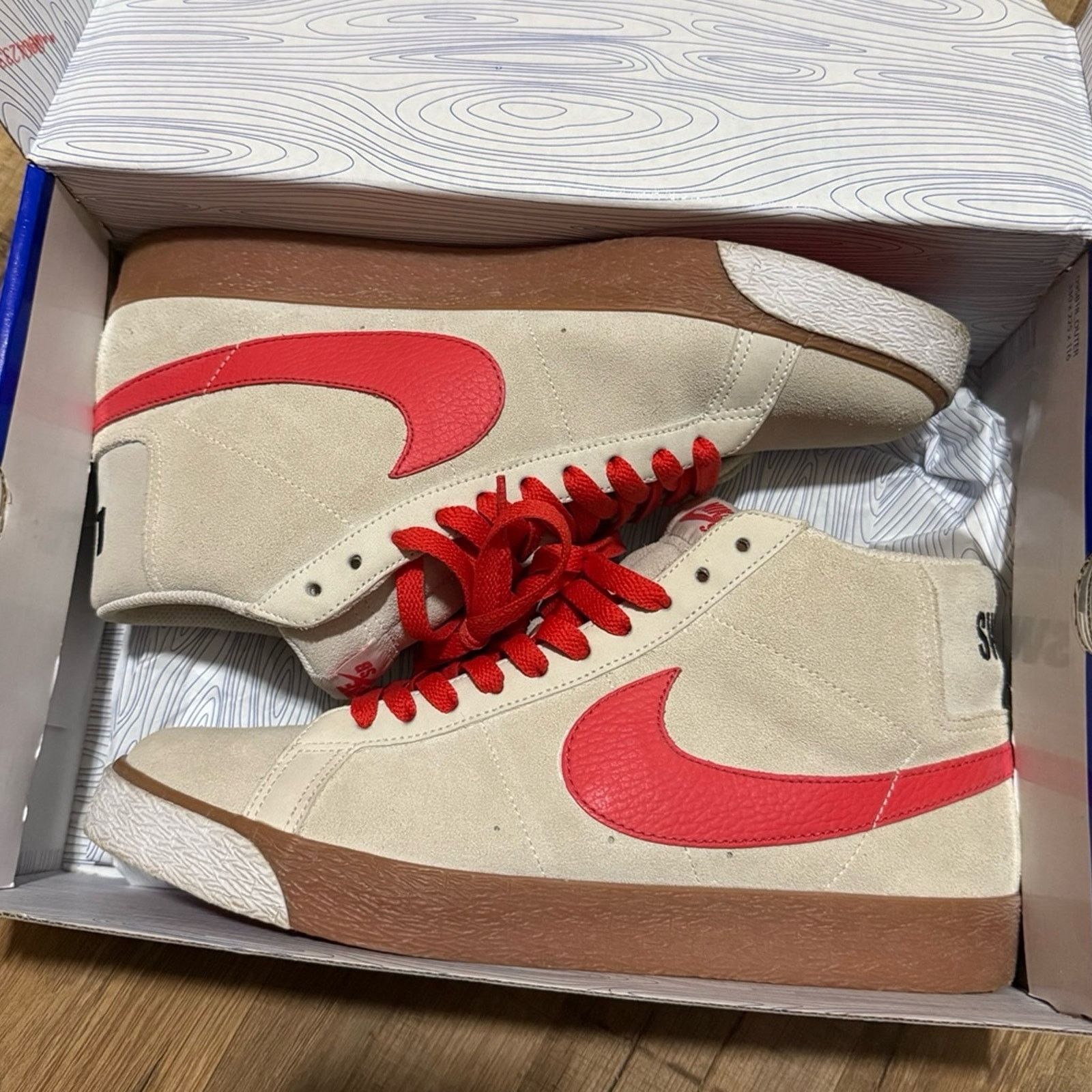 Nike 2009 Nike Blazer Sb Premium Swoosh Life White Hot Red Size US 10.5 / EU 43-44 - 9 Thumbnail