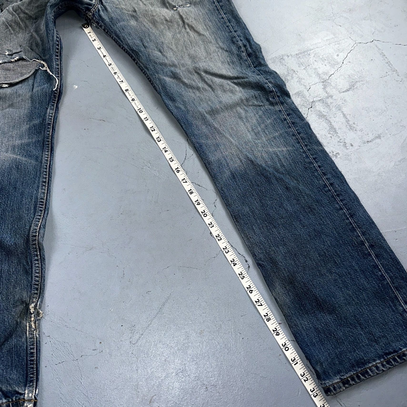 Levi's VINTAGE Levi's 501 Jeans - Denim Straight Fit - Blue Light Wash - 34x34 - Men / Regular Rise - 90s Theme Size US 34 / EU 50 - 7 Thumbnail