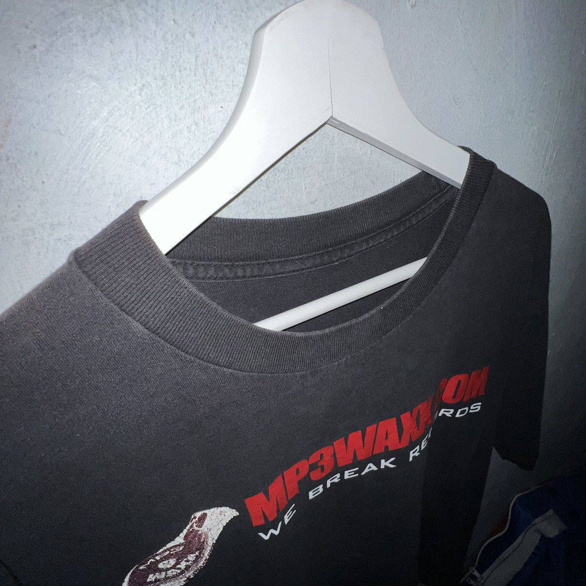 Vintage 22x27 Vintage MP3 WAXX Promo T-Shirt We Break Records XL Size US XL / EU 56 / 4 - 3 Thumbnail