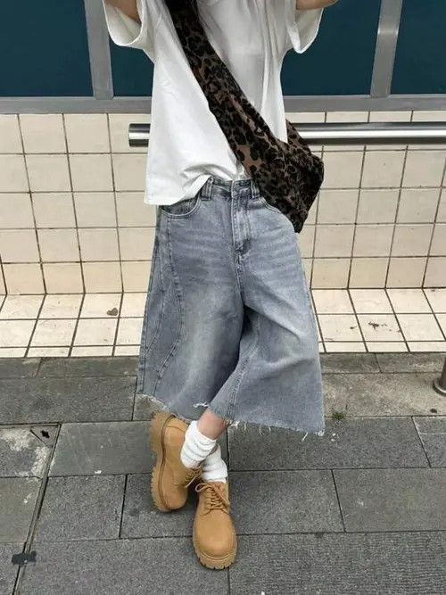 Jean Denim jeans jorts Y2K Drip shorts Size US 35 - 3 Thumbnail
