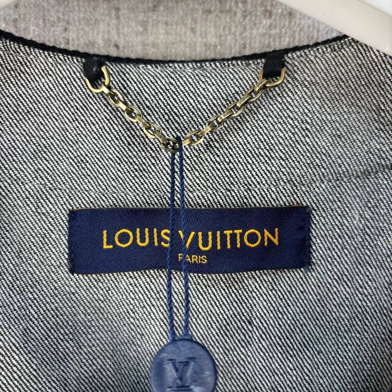Louis Vuitton Louis Vuitton SS 22 Solid Dark Print Single Breasted Denim Size US XL / EU 56 / 4 - 4 Thumbnail
