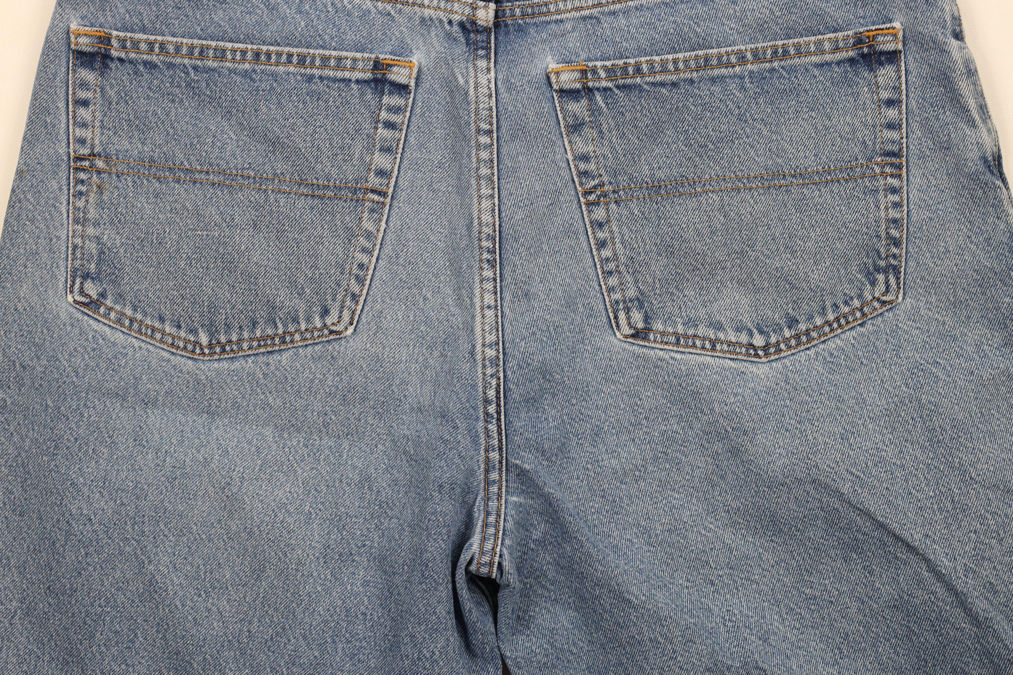 Tommy Hilfiger × Vintage Vintage 90s Tommy Hilfiger Baggy Fit Denim Jean Shorts Jorts Size US 38 / EU 54 - 8 Thumbnail