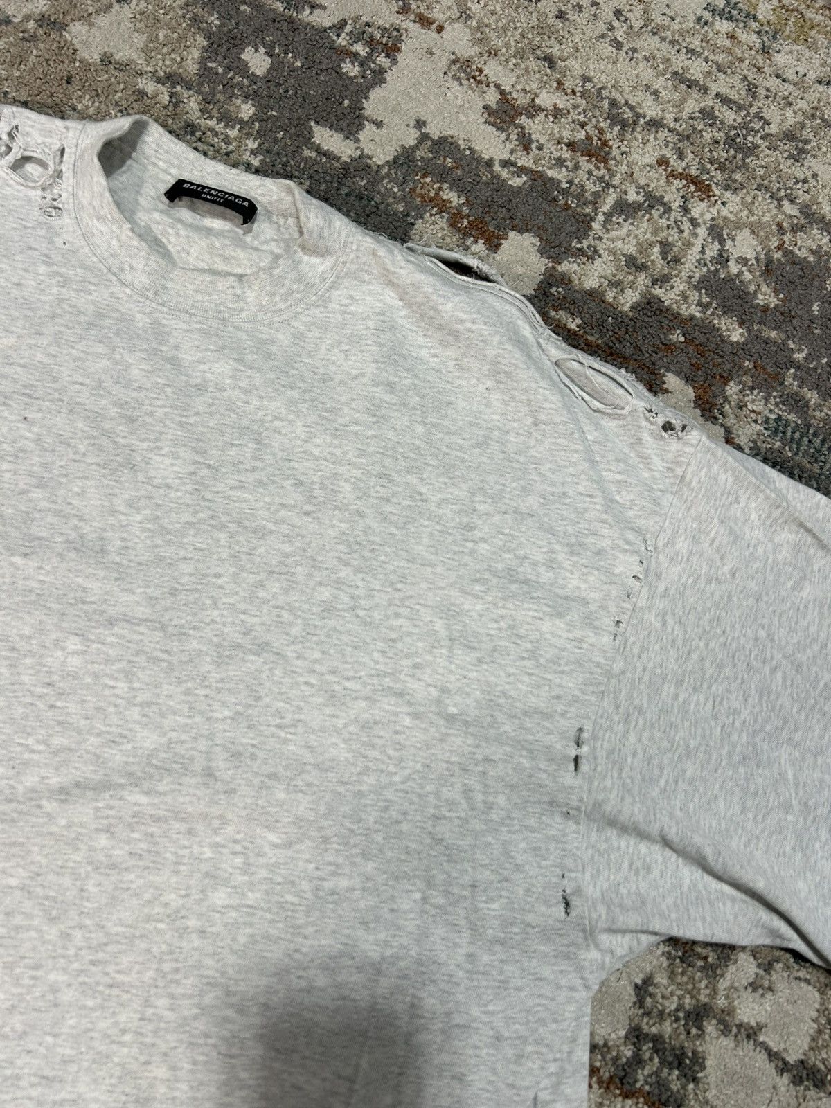 Balenciaga Balenciaga 2023 Destroyed 3B Grey Tee Size 3 Oversized Size US L / EU 52-54 / 3 - 2 Thumbnail