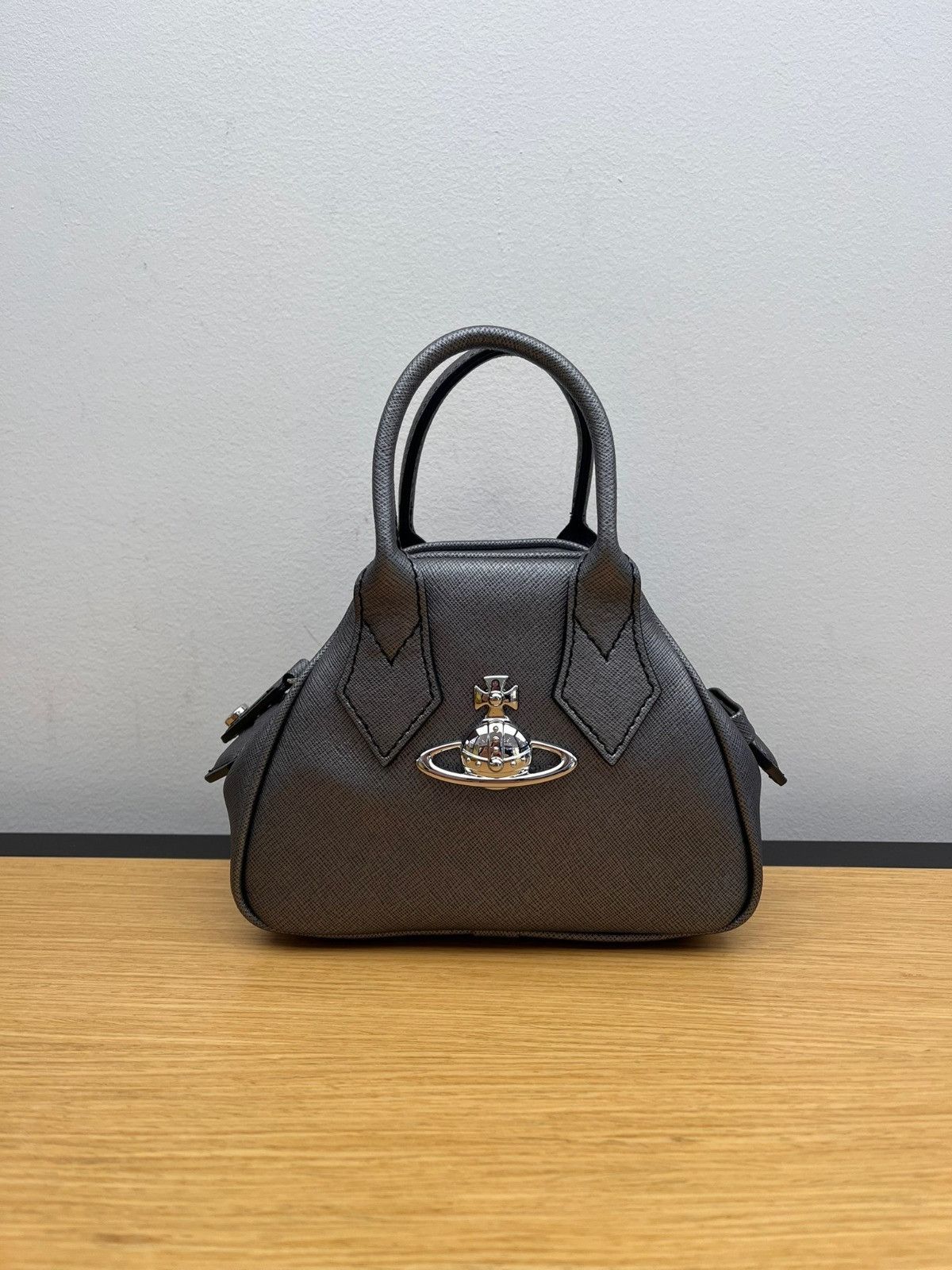 Vivienne Westwood o1f1d3z0625 Size: OS / Mini Yasmine Bag in Dark Grey Size ONE SIZE - 1 Preview