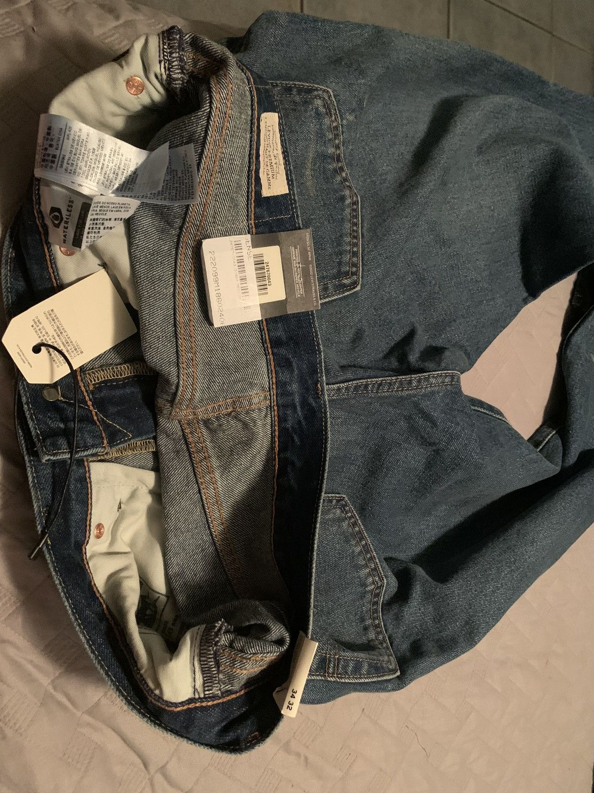 Levi's Levi’s premium paint splattered Size US 34 / EU 50 - 12 Thumbnail