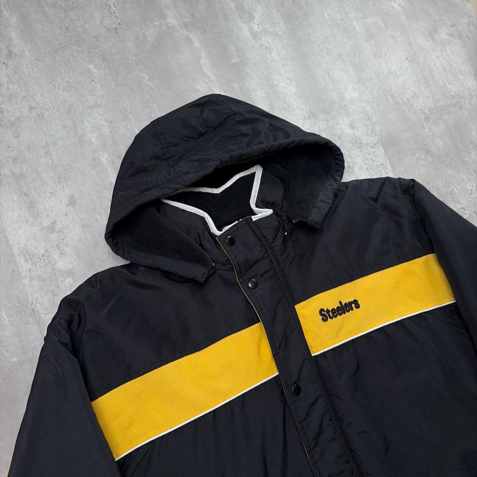 NFL Vintage Pittsburgh Steelers Spotlight Hooded Puffer Jacket Size US L / EU 52-54 / 3 - 6 Thumbnail