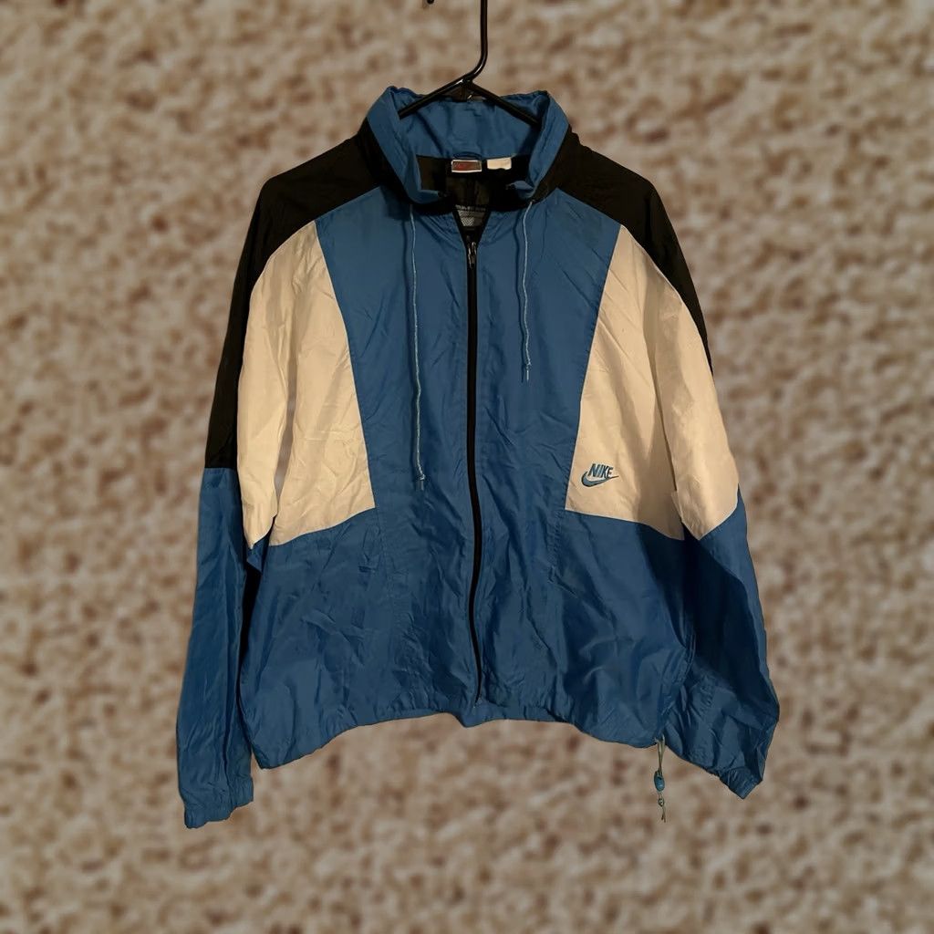 Nike VINTAGE Nike Windbreaker Full Zip Nylon Blue White Track Jacket Mens L Size US L / EU 52-54 / 3 - 1 Thumbnail