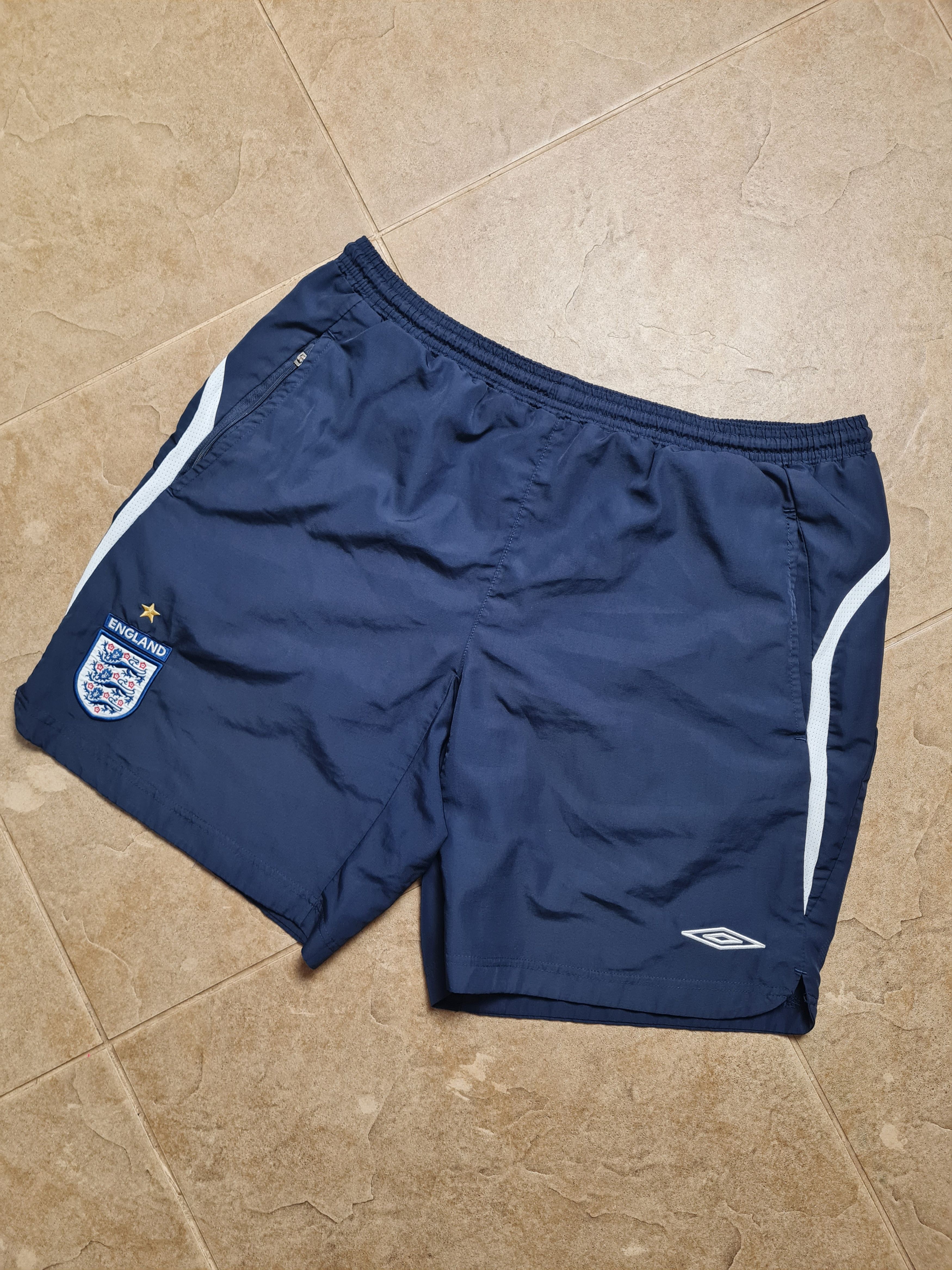 Umbro Vintage Soccer England Umbro Football shorts mens navy/blue Size US 33 - 1 Thumbnail
