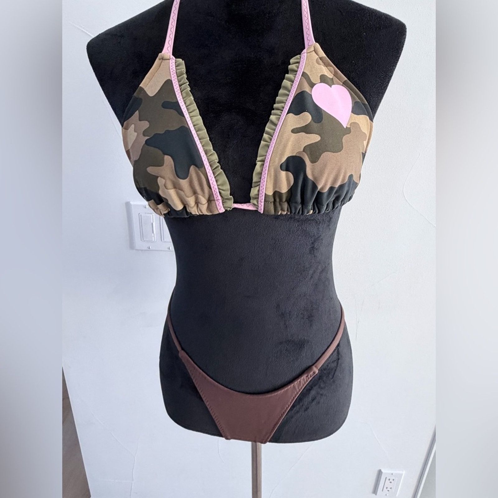 Other Camo Bikini Swimsuit Swimwear 2 piece Set with Pink Heart S Size ONE SIZE - 2 Thumbnail