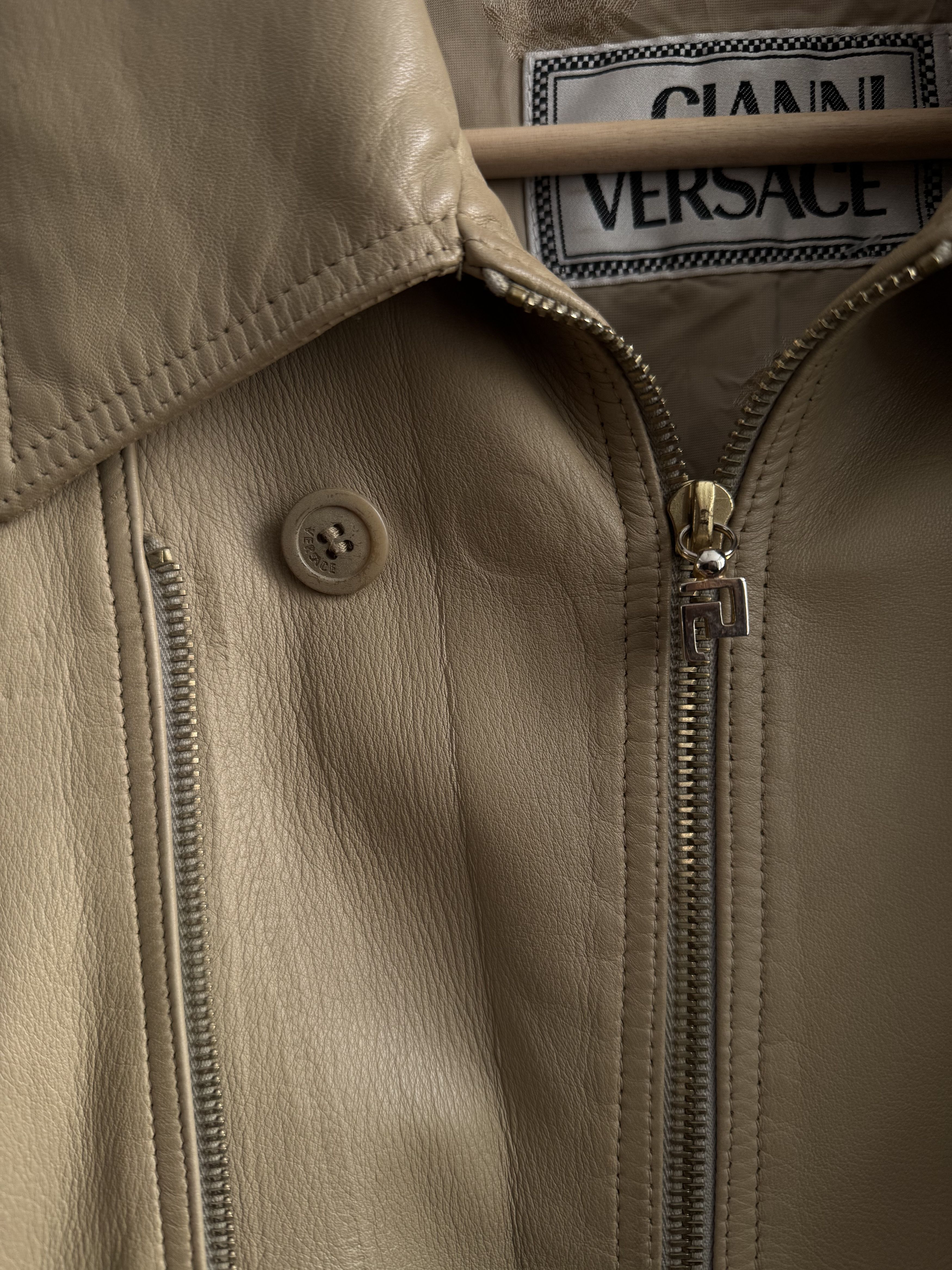 Versace 80/90s Ganni Versace Leather Jacket Size L Size US L / EU 52-54 / 3 - 4 Thumbnail