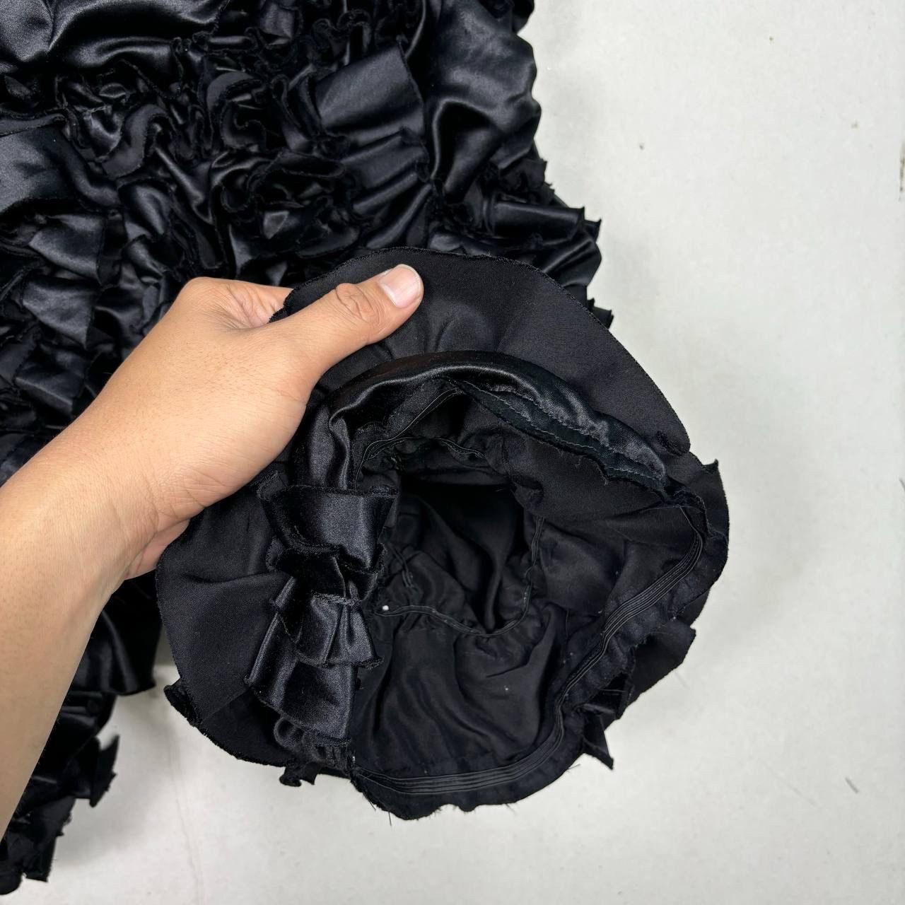 Comme des Garcons Final Drop!!!Comme Des Garcons AD2015 Ruffled Shorts Size 28" / US 6 / IT 42 - 9 Thumbnail