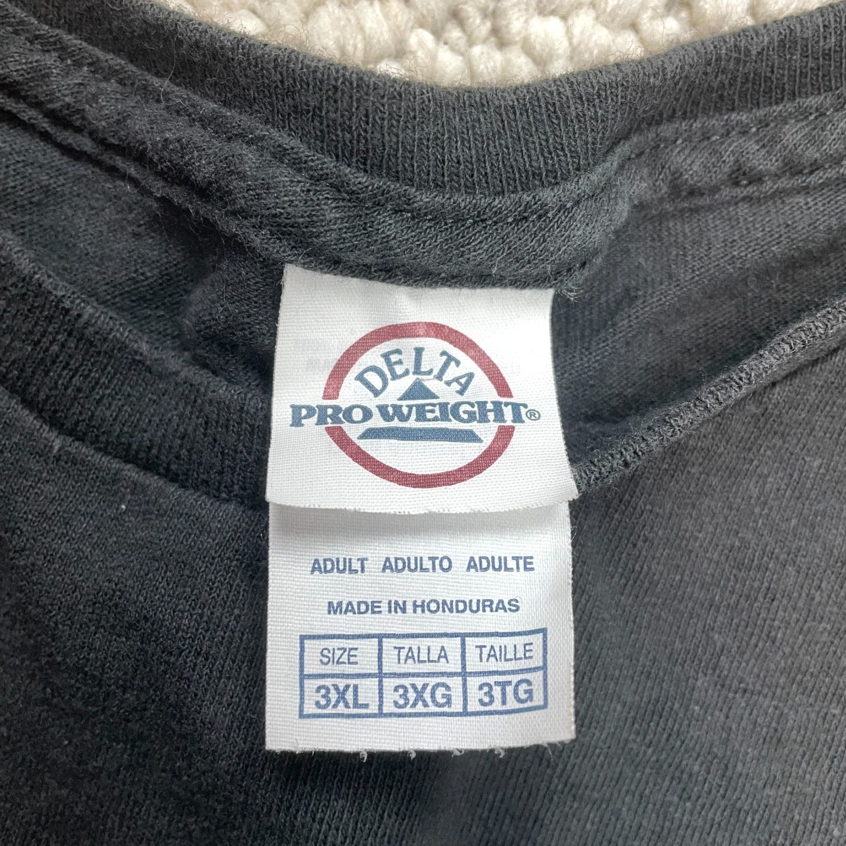 Delta Delta Pro Weight Shirt Men 3XL Black Logo Cotton Jersey Crew Neck Short Sleeve T-Shirt 3XL (Regular) Delta Pro Weight Shirts Mens Black 90s? Size US XXL / EU 58 / 5 - 4 Thumbnail