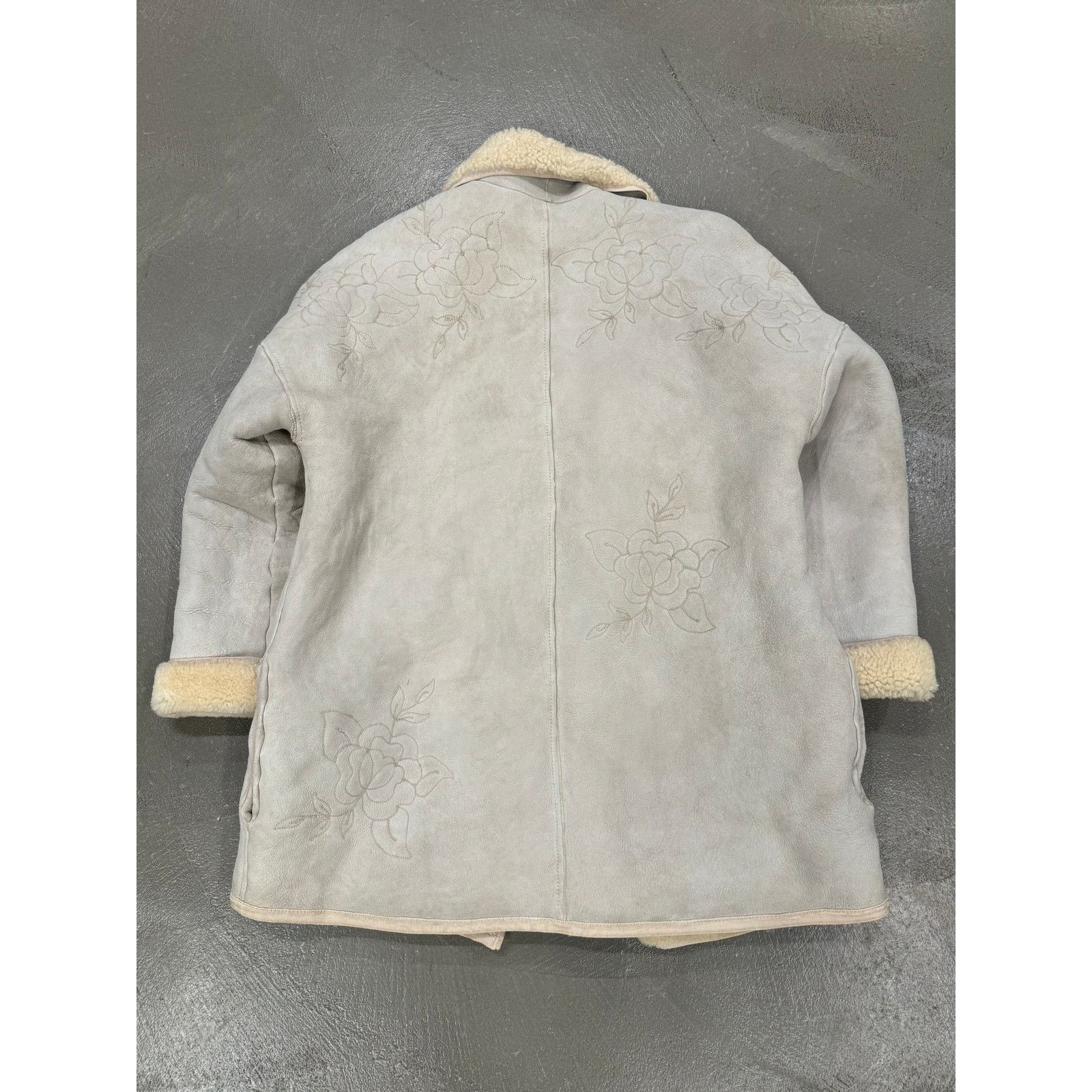 Versace 1980s Gianni Versace mainline white sheepskin Size US M / EU 48-50 / 2 - 9 Thumbnail