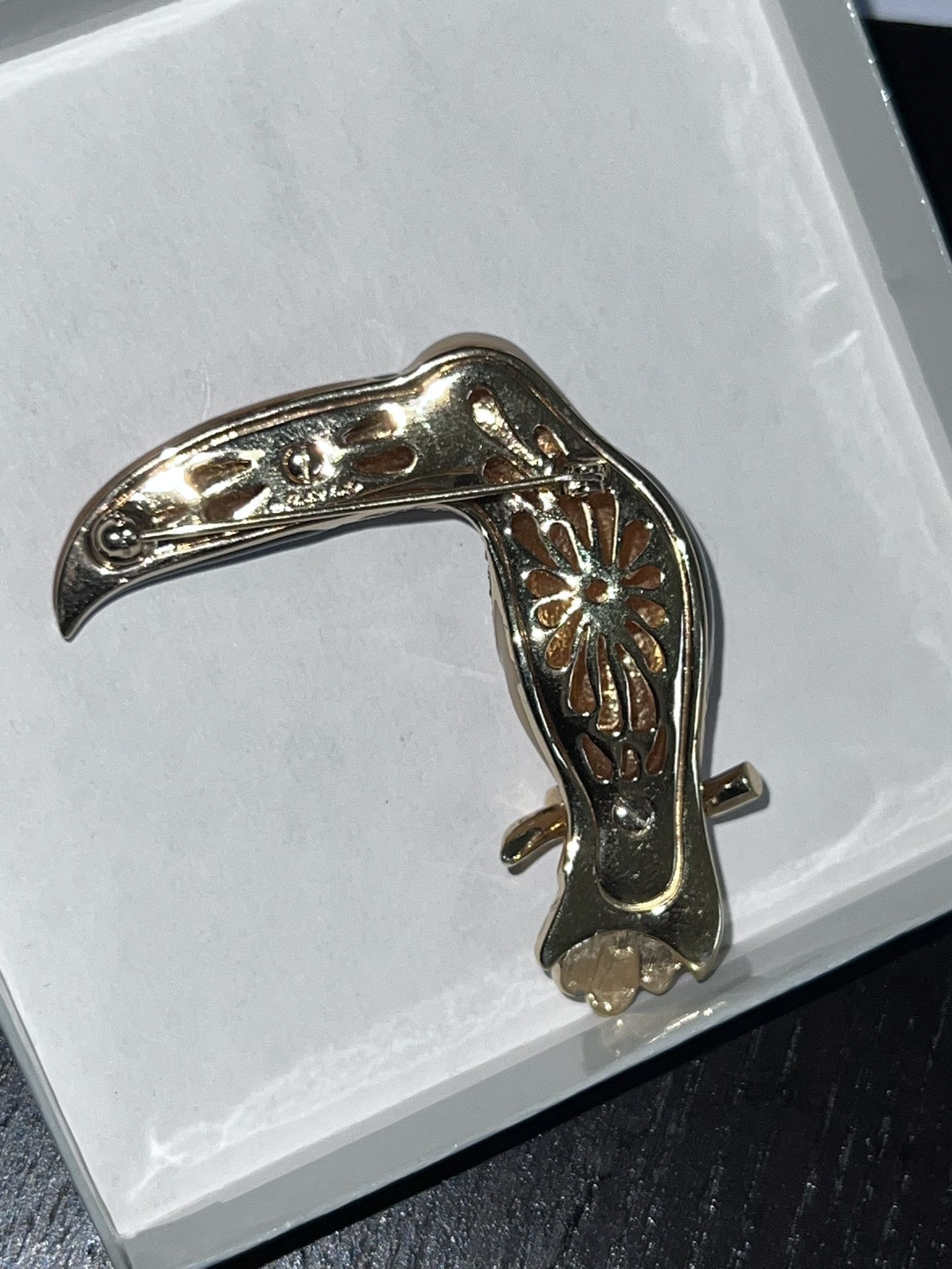 Judith Leiber Judith Leiber Toucan Enamel Bird Gripoix Rye Pin Brooch Size ONE SIZE - 3 Thumbnail