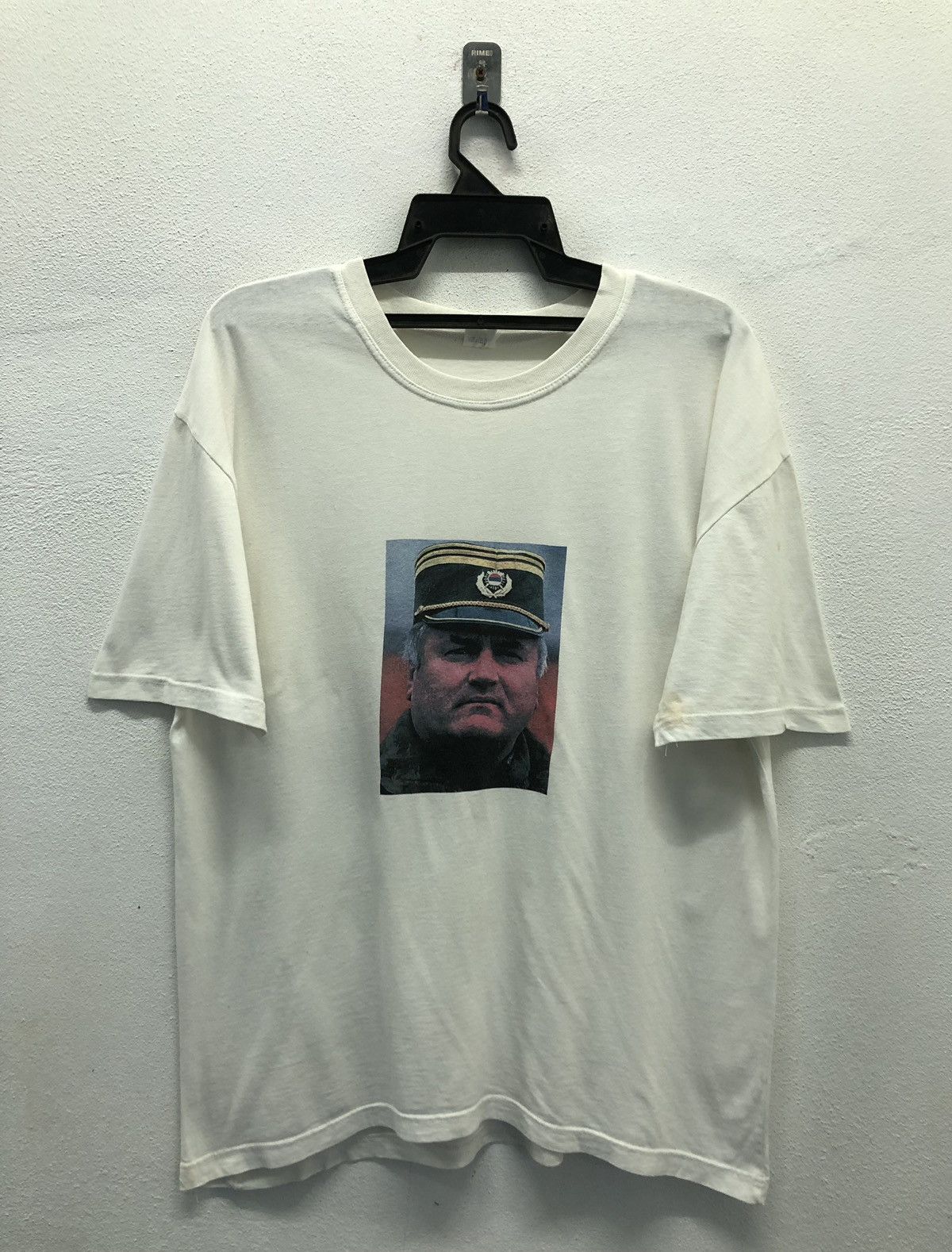 Vintage Vintage Ratko Mladic T-Shirt Size US XL / EU 56 / 4 - 1 Thumbnail