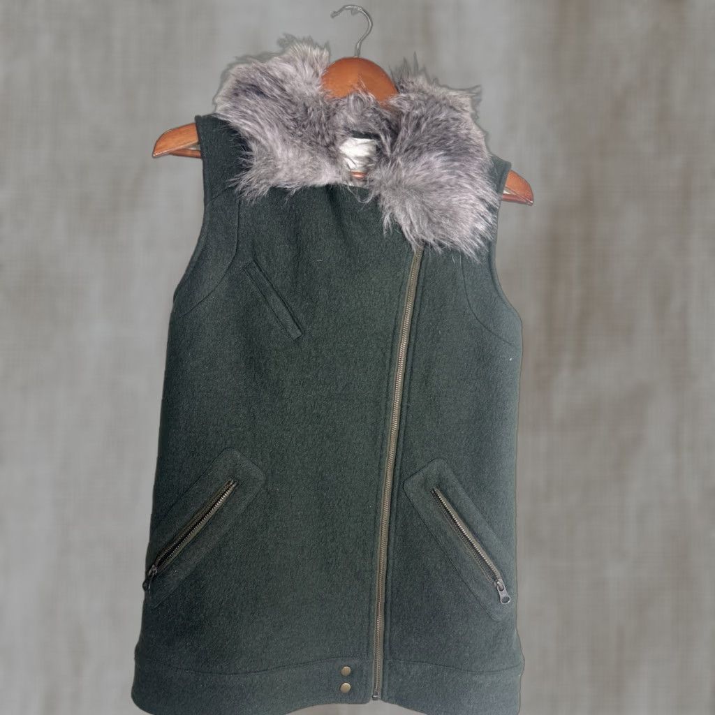 Anthropologie Anthropologie Elevenses Vest Crochet Wool Mohair Blend XS Green Vest Womens Size XS / US 0-2 / IT 36-38 - 1 Thumbnail