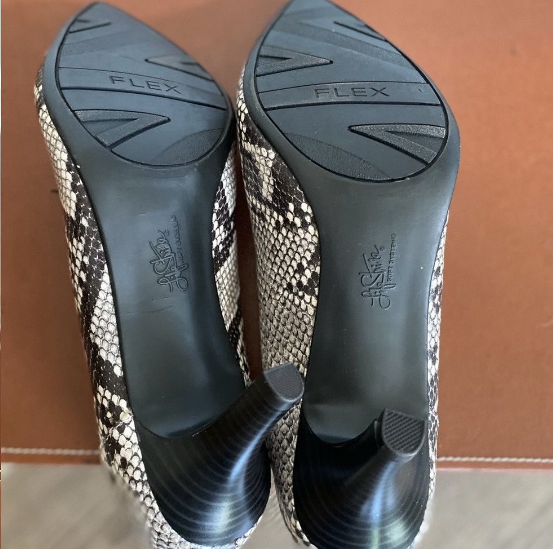 Other LIFE STRIDE SEVYN SNAKE PUMPS POINTED TOE HEELS SZ 11 Size US 11 / IT 41 - 9 Thumbnail
