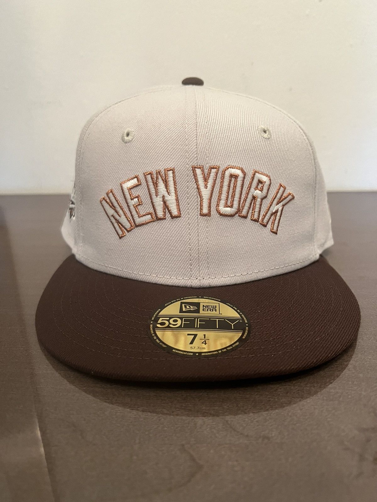 MLB × New Era New Era New York Yankees 1999 World Series Cap 7 1/4 Size ONE SIZE - 1 Thumbnail