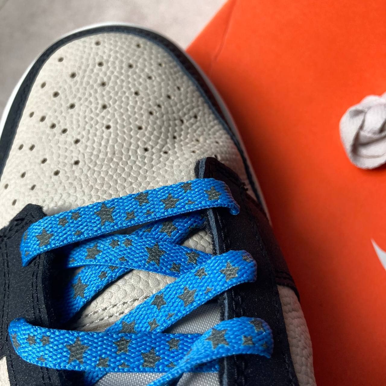 Nike Nike Dunk Low Starry Laces DZ4712-001 Size US 10.5 / EU 43-44 - 5 Thumbnail