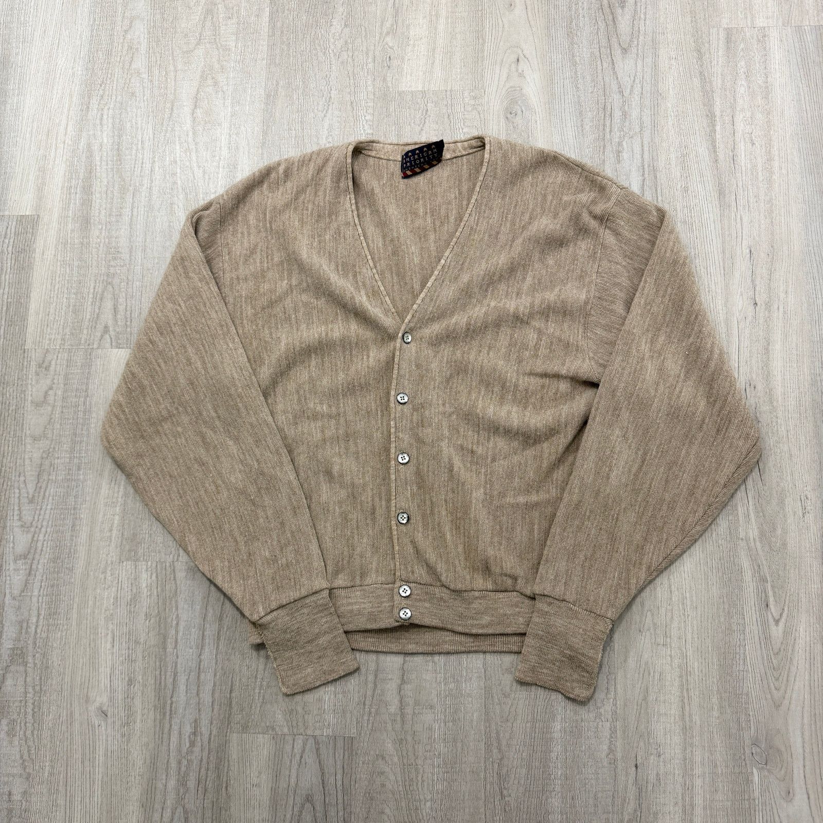 Vintage Vintage American Priority Cardigan Sweater Men's Large Brown Size US L / EU 52-54 / 3 - 1 Thumbnail