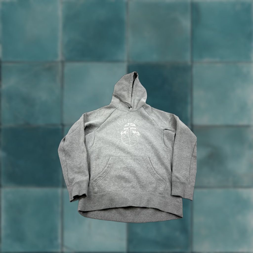 Nike SB Hoodie Mens Small Gray Pullover Graphic Logo Skateboarding Basketball