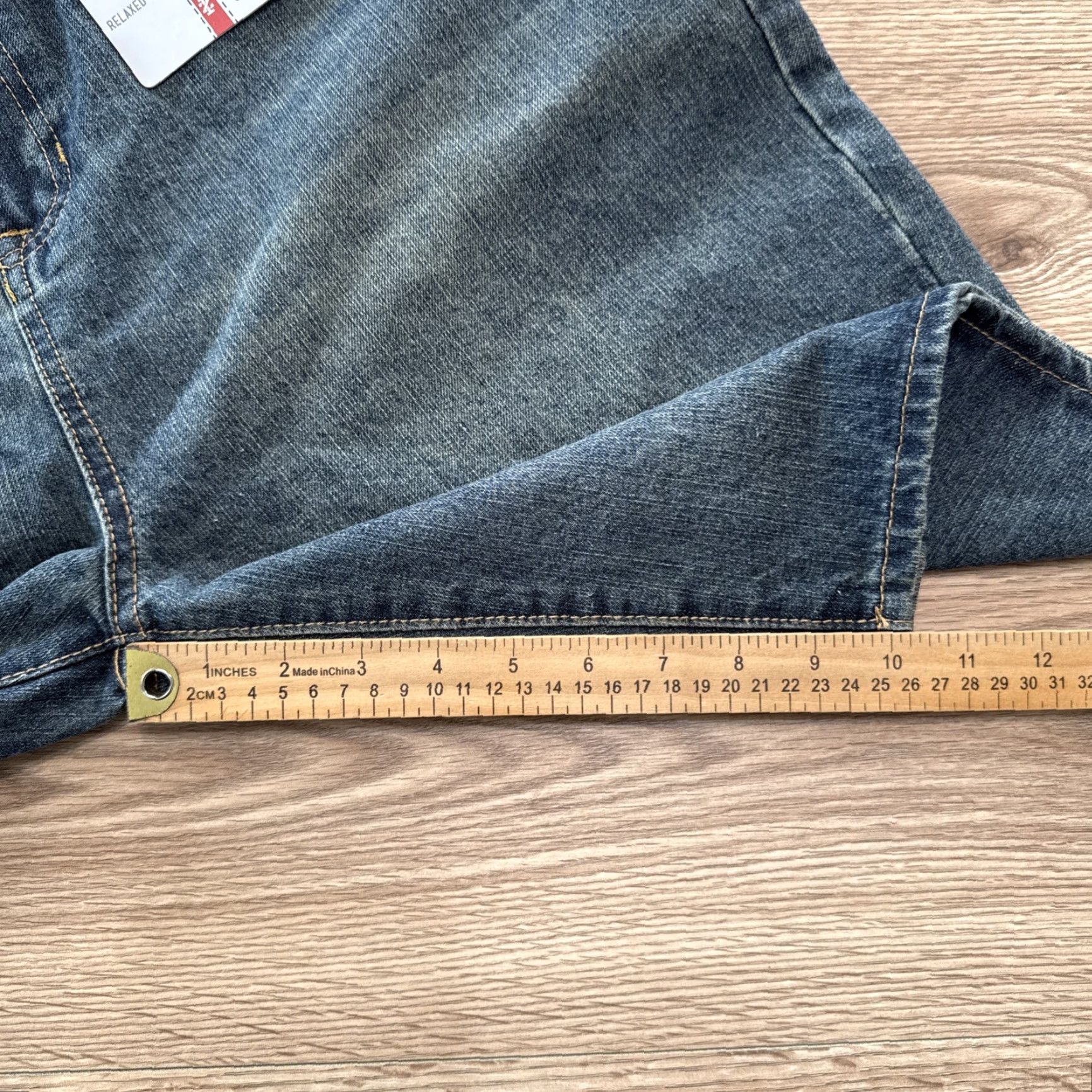 Izod VINTAGE Izod Men's Bermuda Shorts Size 38 Blue Denim Classic Fit 10-Inch Inseam Size US 38 / EU 54 - 6 Thumbnail