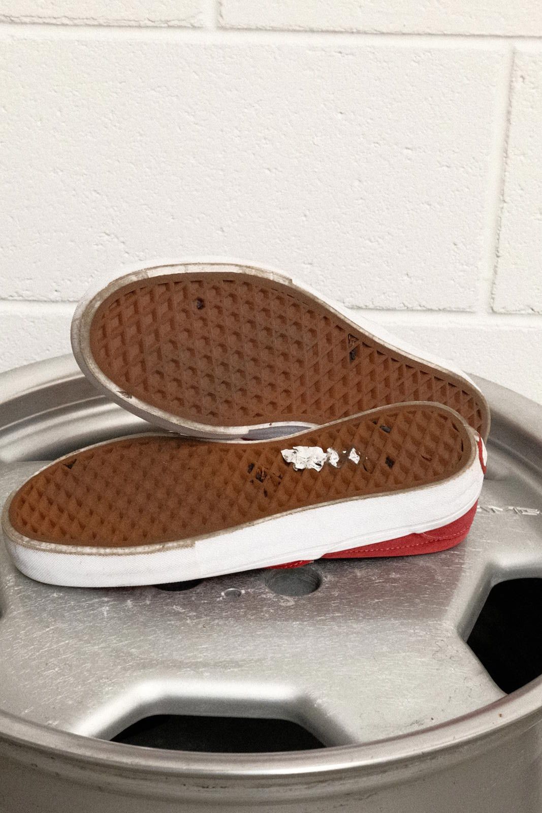 Vans Vans Classic Slip-On Red Suede Sneakers US MEN 7 Size US 7.5 / IT 37.5 - 5 Thumbnail