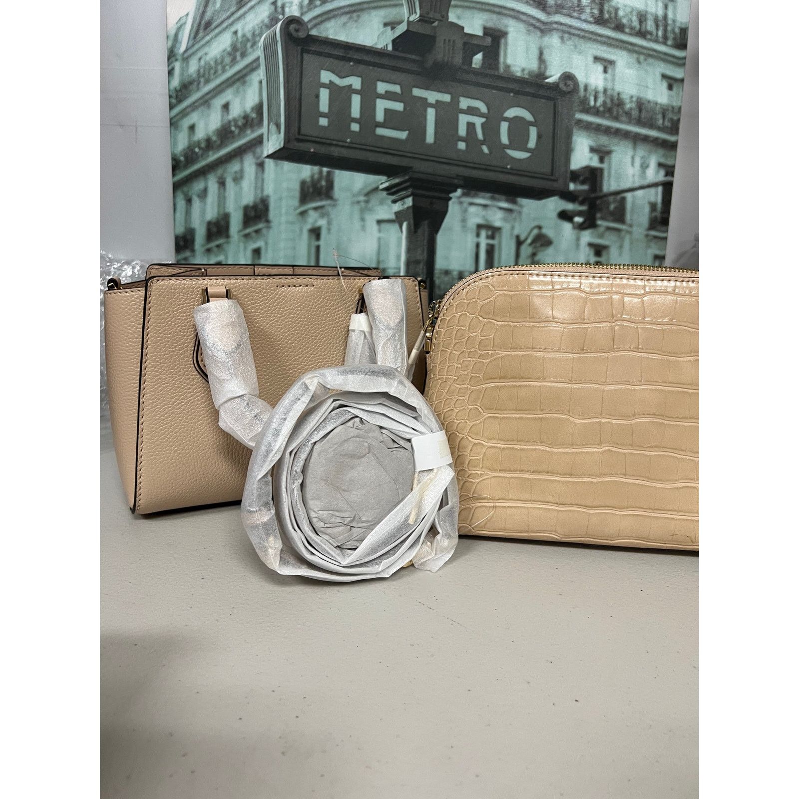 Michael Kors Michael Kors Daria 35T1GDIS5E Small 2IN1 Satchel In Buff Size ONE SIZE - 6 Thumbnail