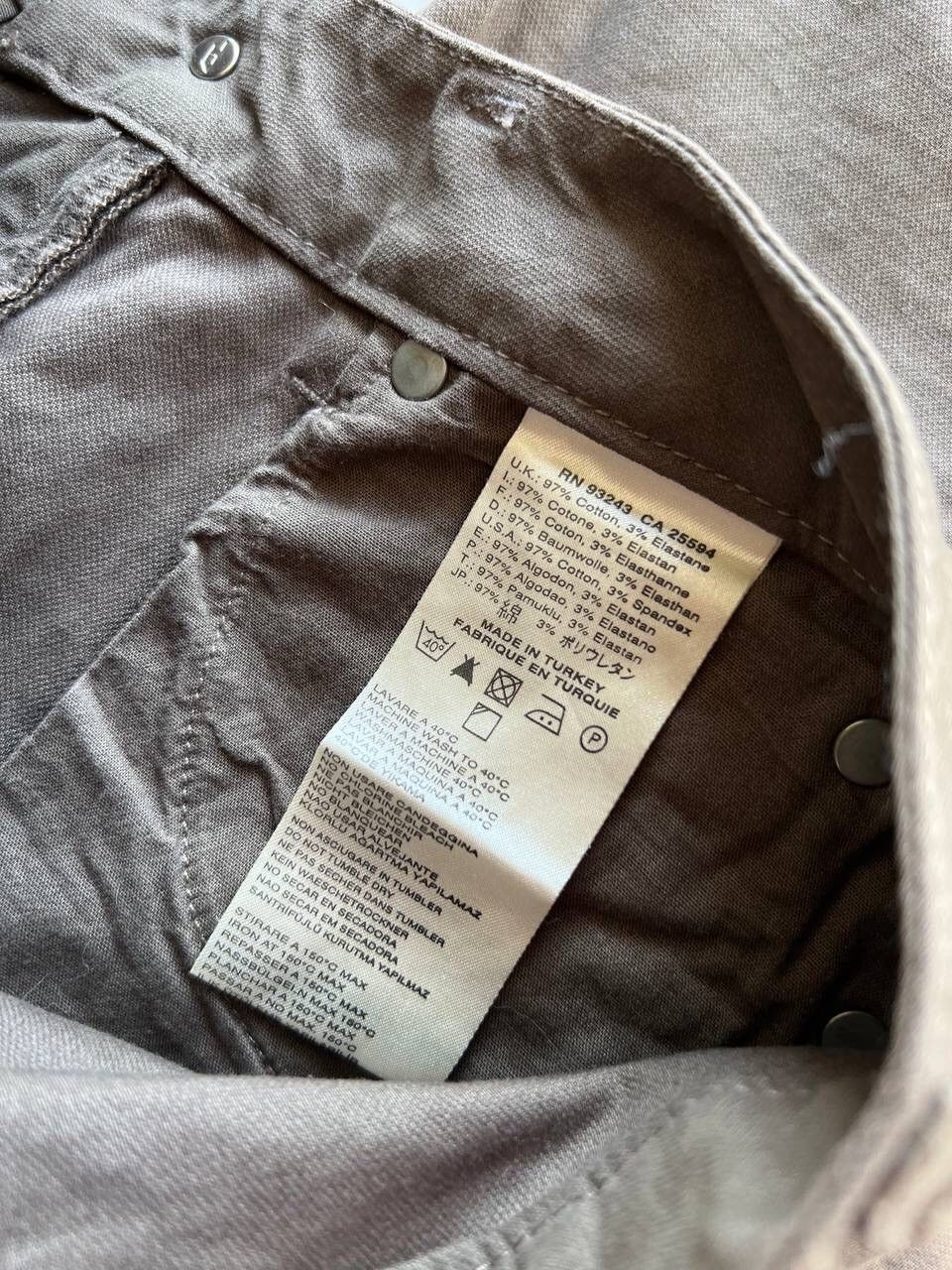 Diesel × Vintage DIESEL Vintage Y2K Belt Flare Low waist pants khaki zip down Size 25" / US 0 / IT 36 - 7 Thumbnail