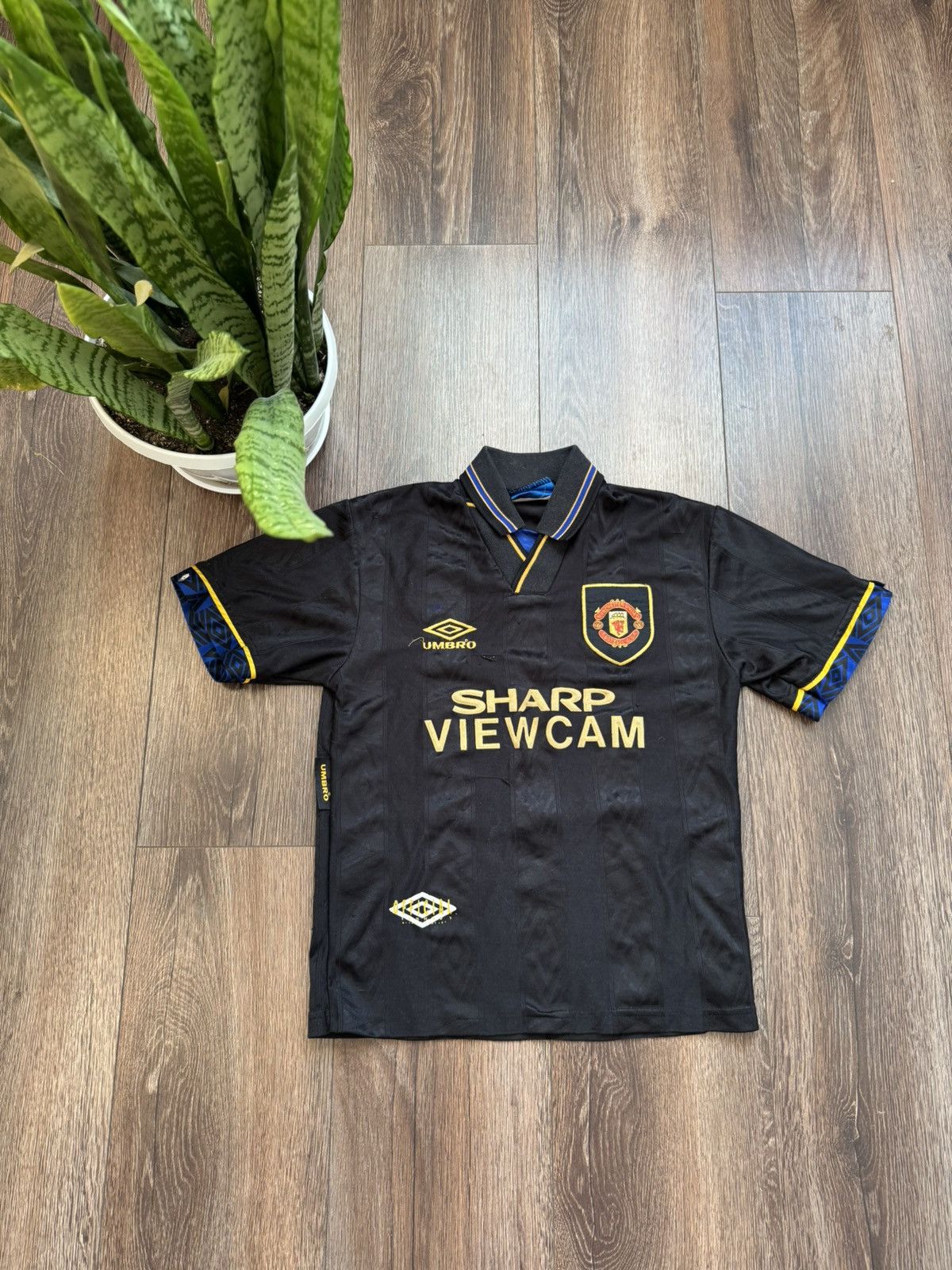 Umbro Boys Kids UMBRO MANCHESTER UNITED 1993-95 FOOTBALL SHIRT SOCCER JERSEY Sharp Size US L / EU 52-54 / 3 - 1 Thumbnail