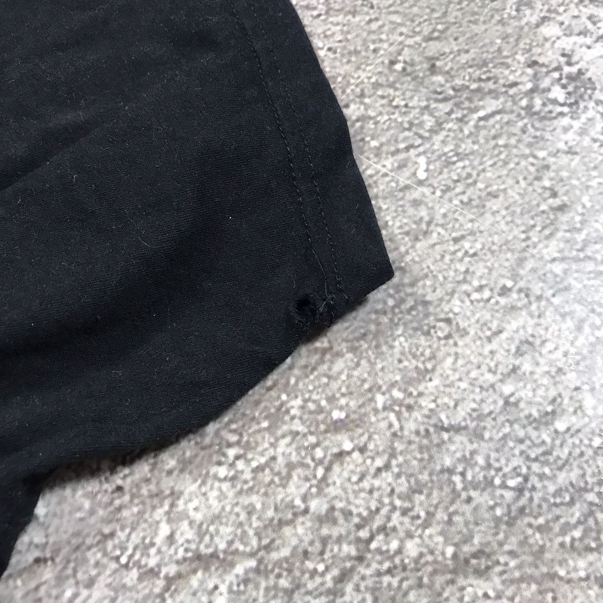 Vintage Vintage Y2K FCUK Graphic Tee Streetwear Black Distressed S Size US S / EU 44-46 / 1 - 5 Thumbnail