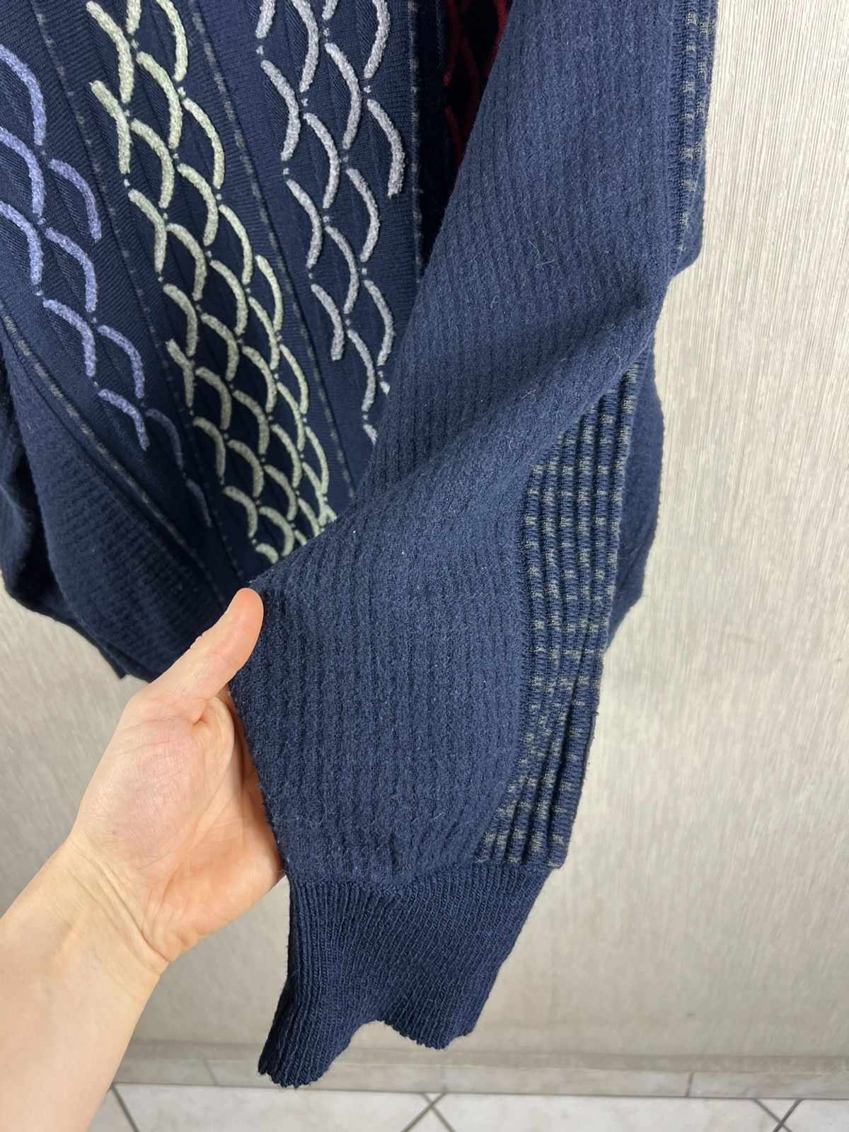 Carlo Colucci Vintage 90s Carlo Colucci scales patterned wool y2k sweater Size US L / EU 52-54 / 3 - 14 Thumbnail