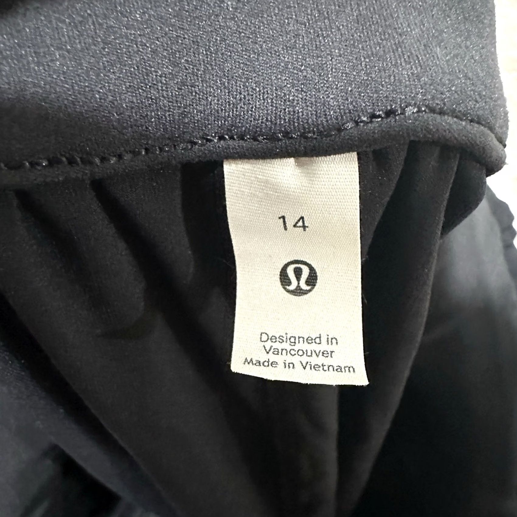 Lululemon Lululemon On The Fly Jogger Pants Women's 14 Black Drawstring Elastic Waist Logo Tapered Athletic Activewear Pants Womens Black Jogger Size 36" / US 14 / IT 50 - 3 Thumbnail