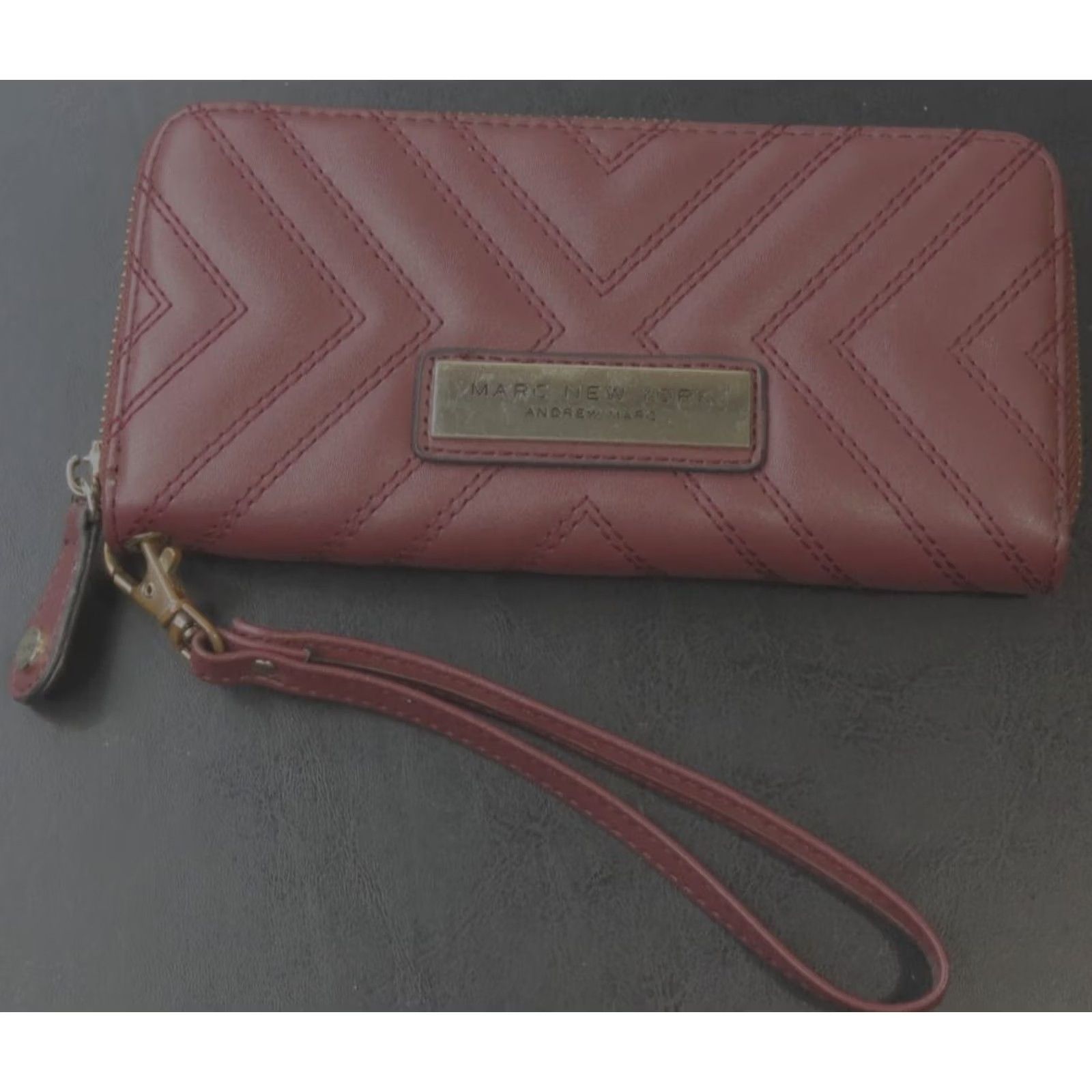 Vintage Marc New York Wristlet Burgandy Women's Wallet 8" x 4" Leather Wristlet Strap Logo Wallet 8x4 Size ONE SIZE - 2 Thumbnail
