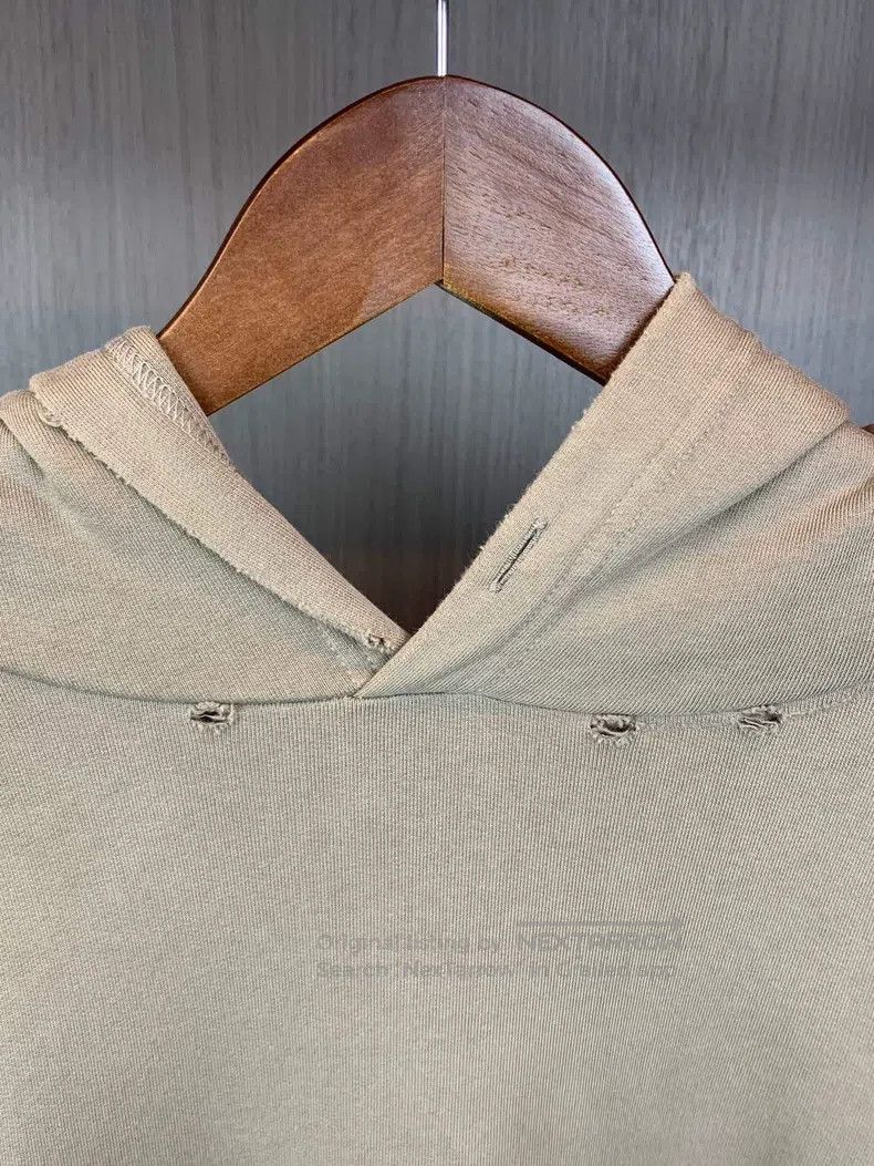 Balenciaga Balenciaga Distressed Hoodie Size US S / EU 44-46 / 1 - 4 Thumbnail