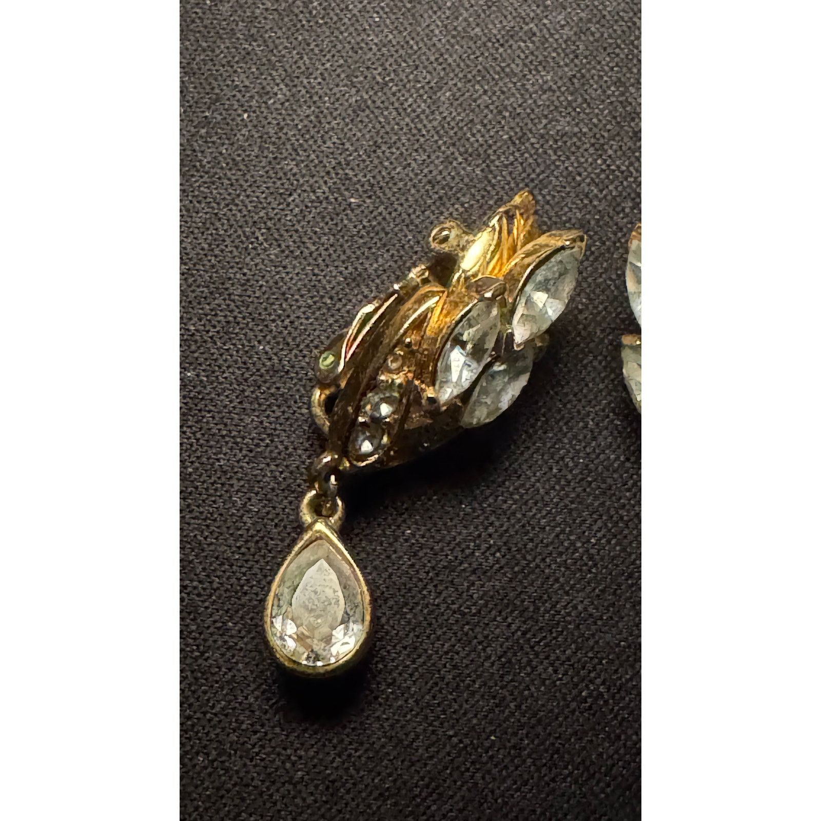 Other Vintage Crown Trifari Dangle Drop Crystal Clip On Earrings Size ONE SIZE - 3 Thumbnail